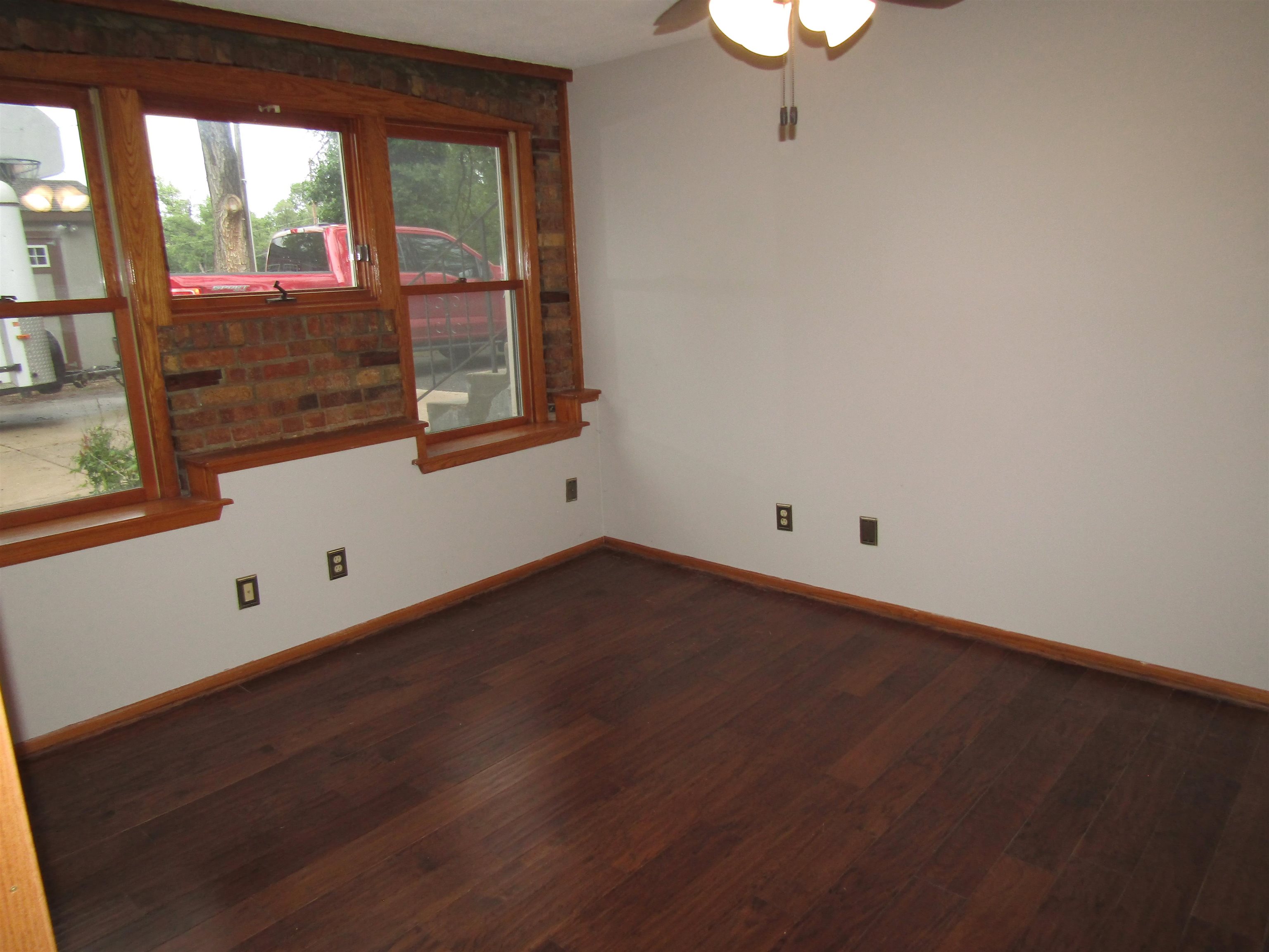 1122 S Marymount Rd Property Photo 26