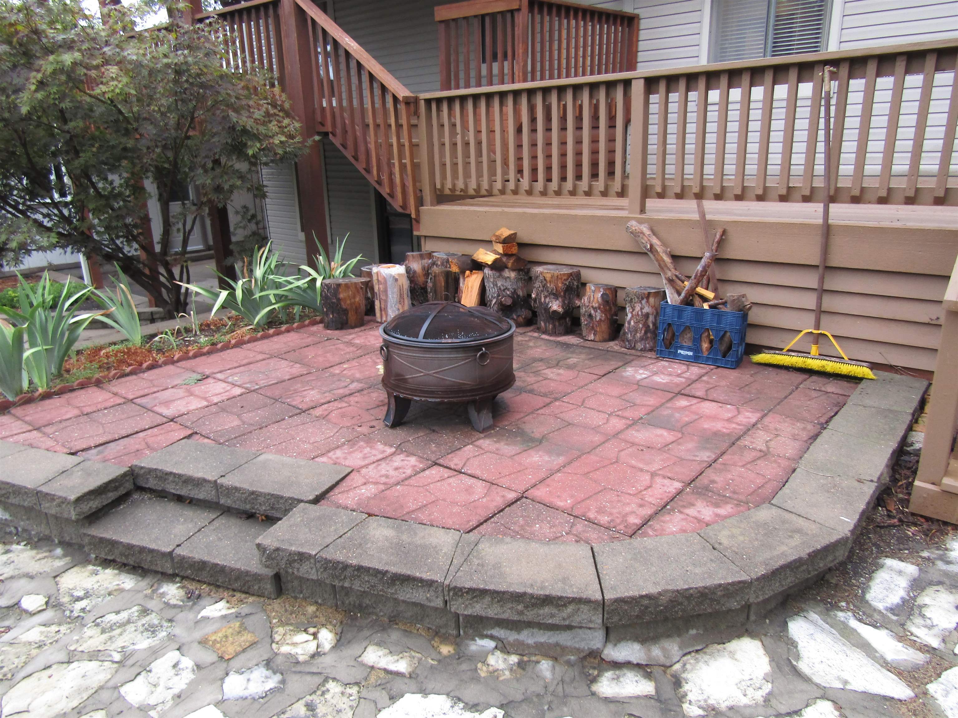 1122 S Marymount Rd Property Photo 32
