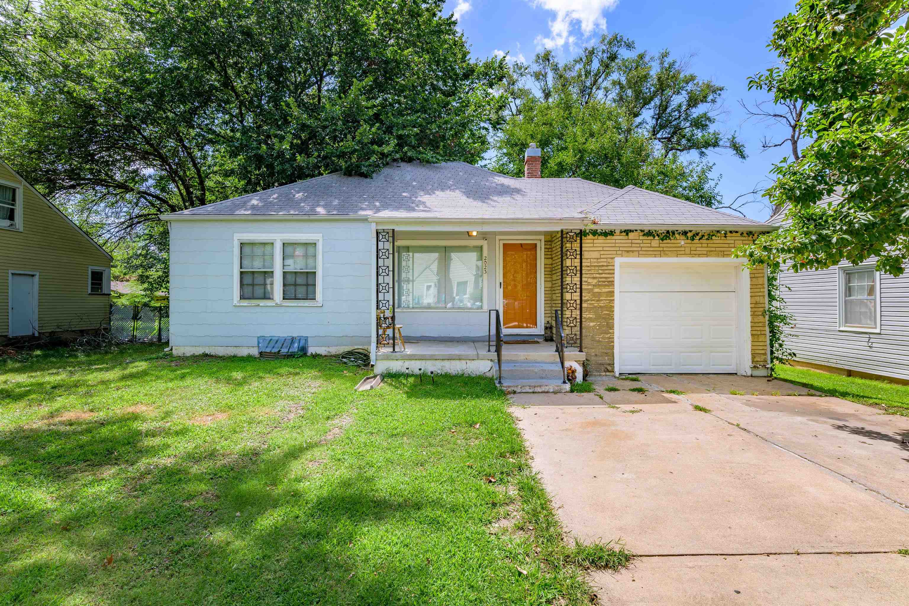 2023 S Terrace Dr Property Photo 1