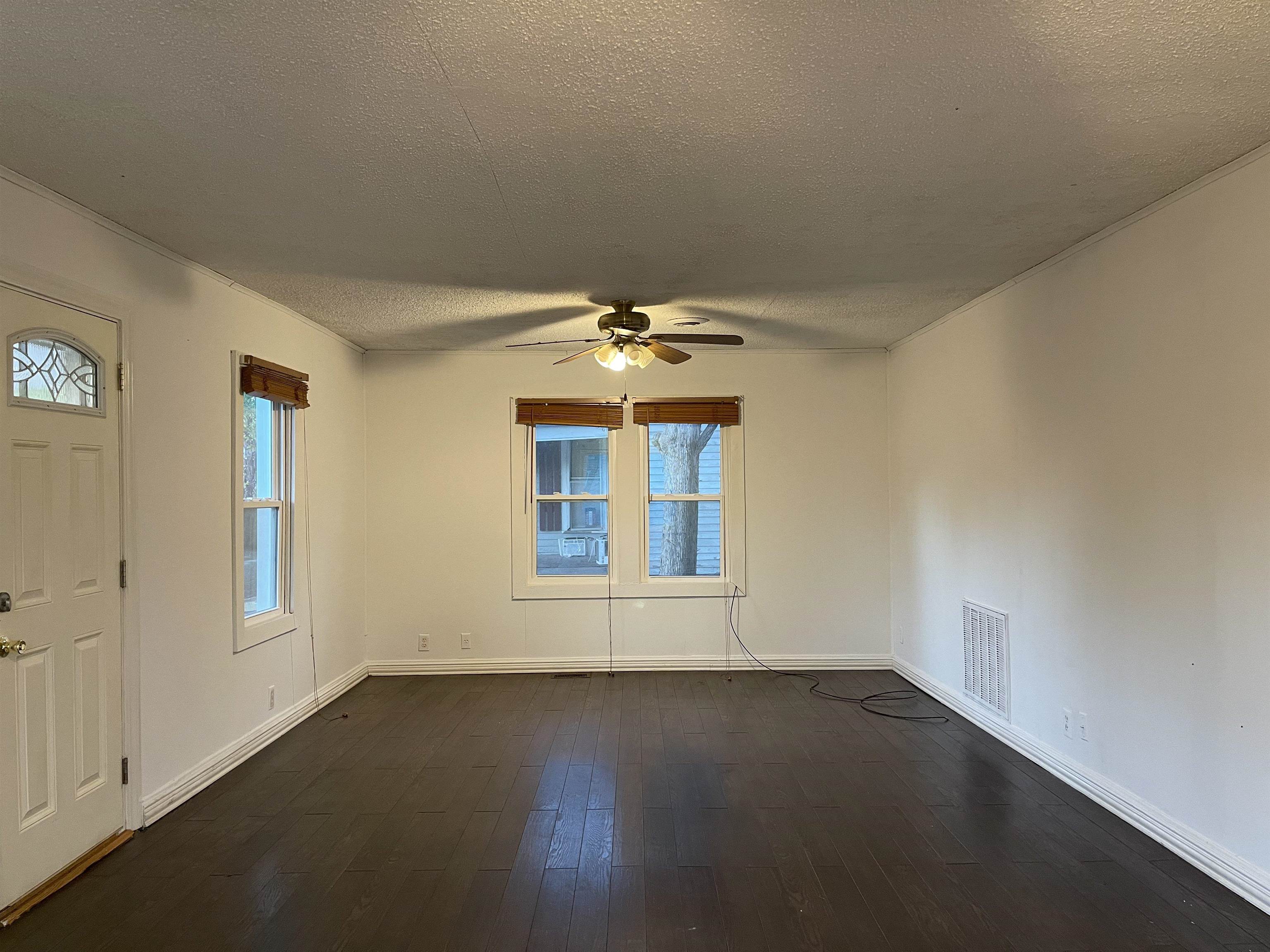 712 S C St Property Photo 6