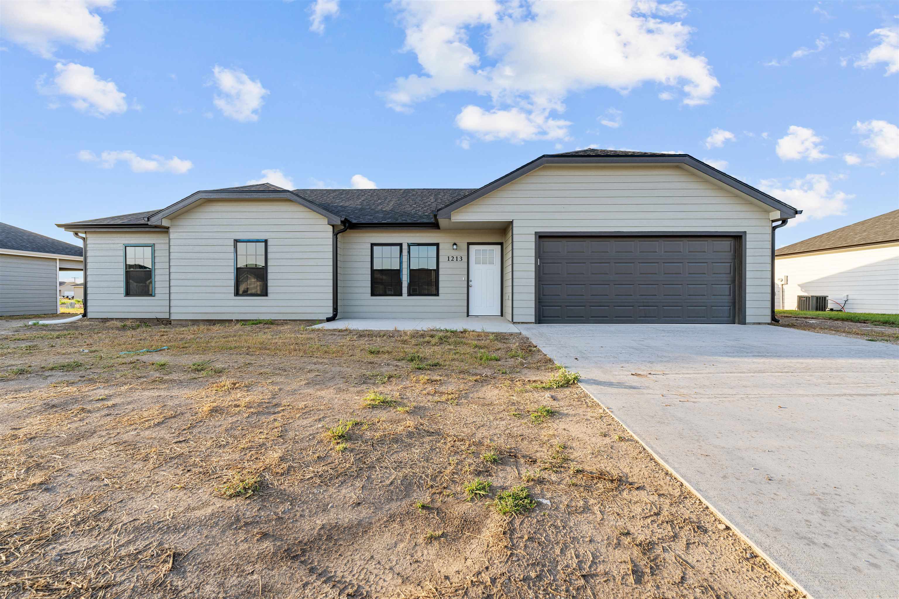 1213 Harbor Dr Property Photo 1