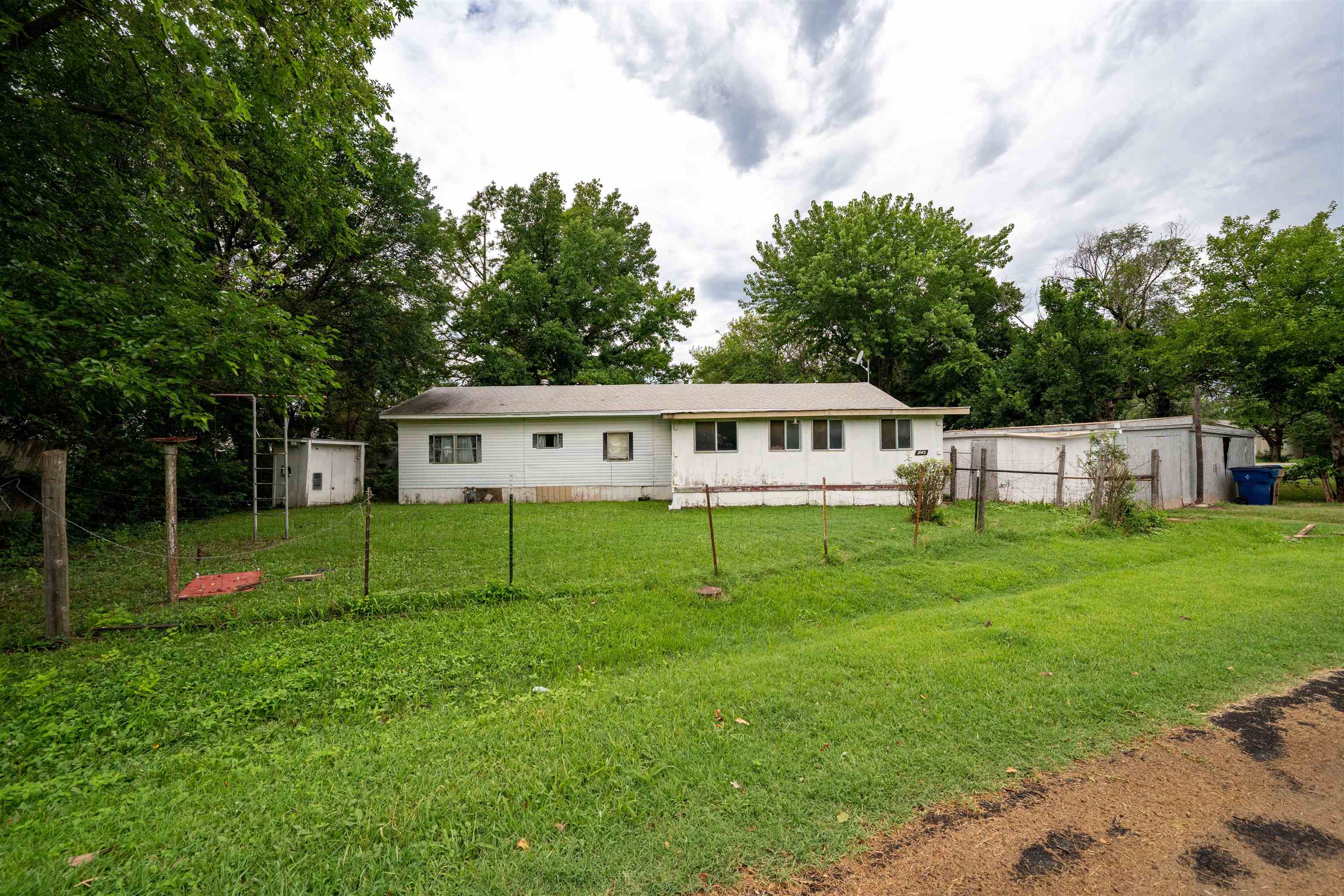 145 S Mccune St Property Photo 1