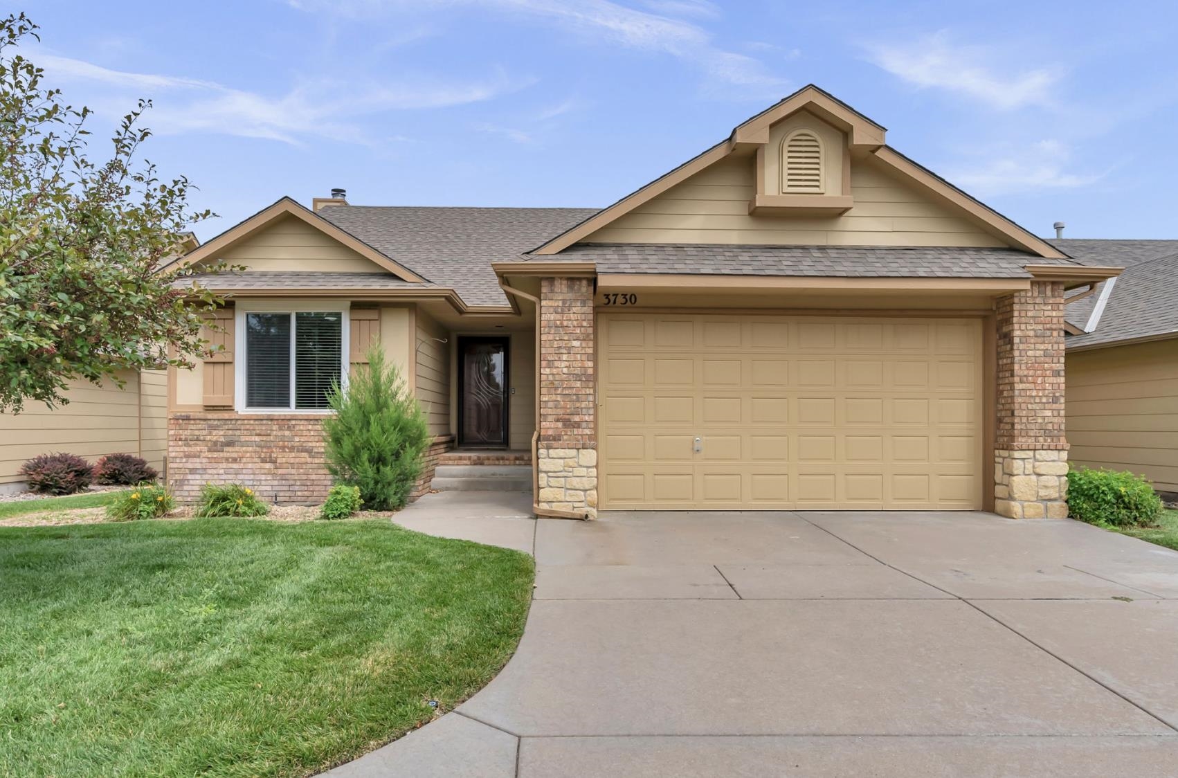 3730 N Ridge Port Ct Property Photo 1