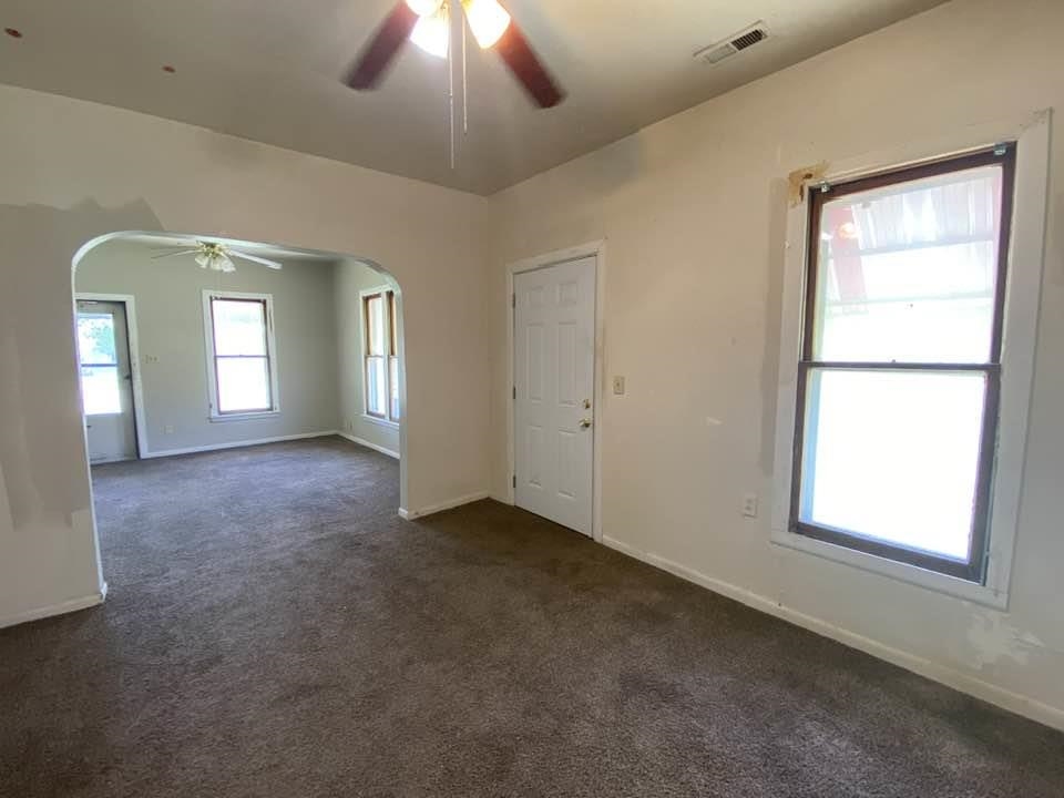 5961 S Seneca St Property Photo 14