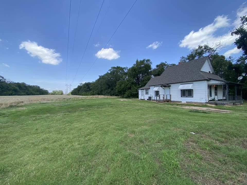 5961 S Seneca St Property Photo 25