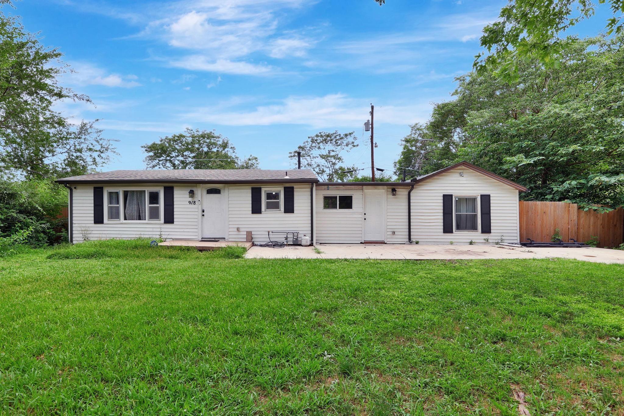 918 S Sedgwick St Property Photo