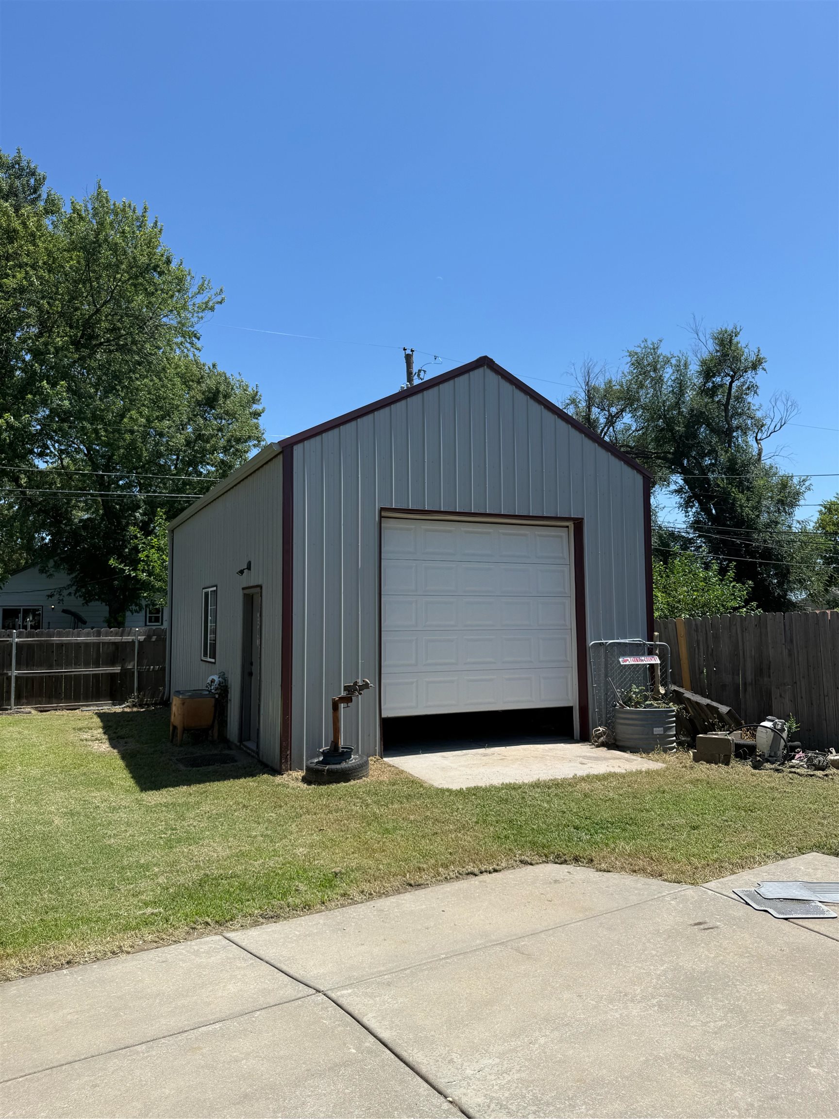 6510 S Ward Pkwy Property Photo 4