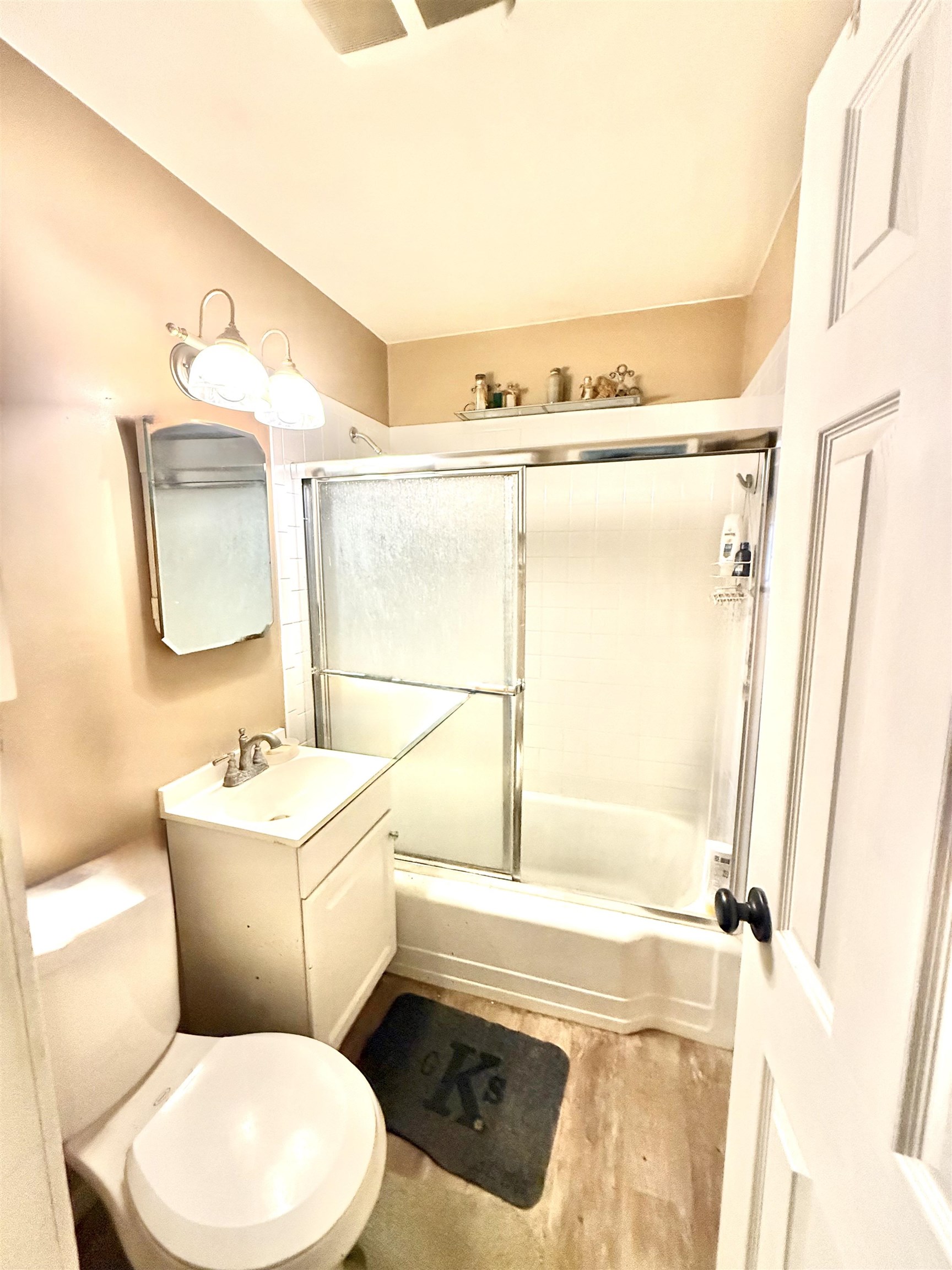 6510 S Ward Pkwy Property Photo 8