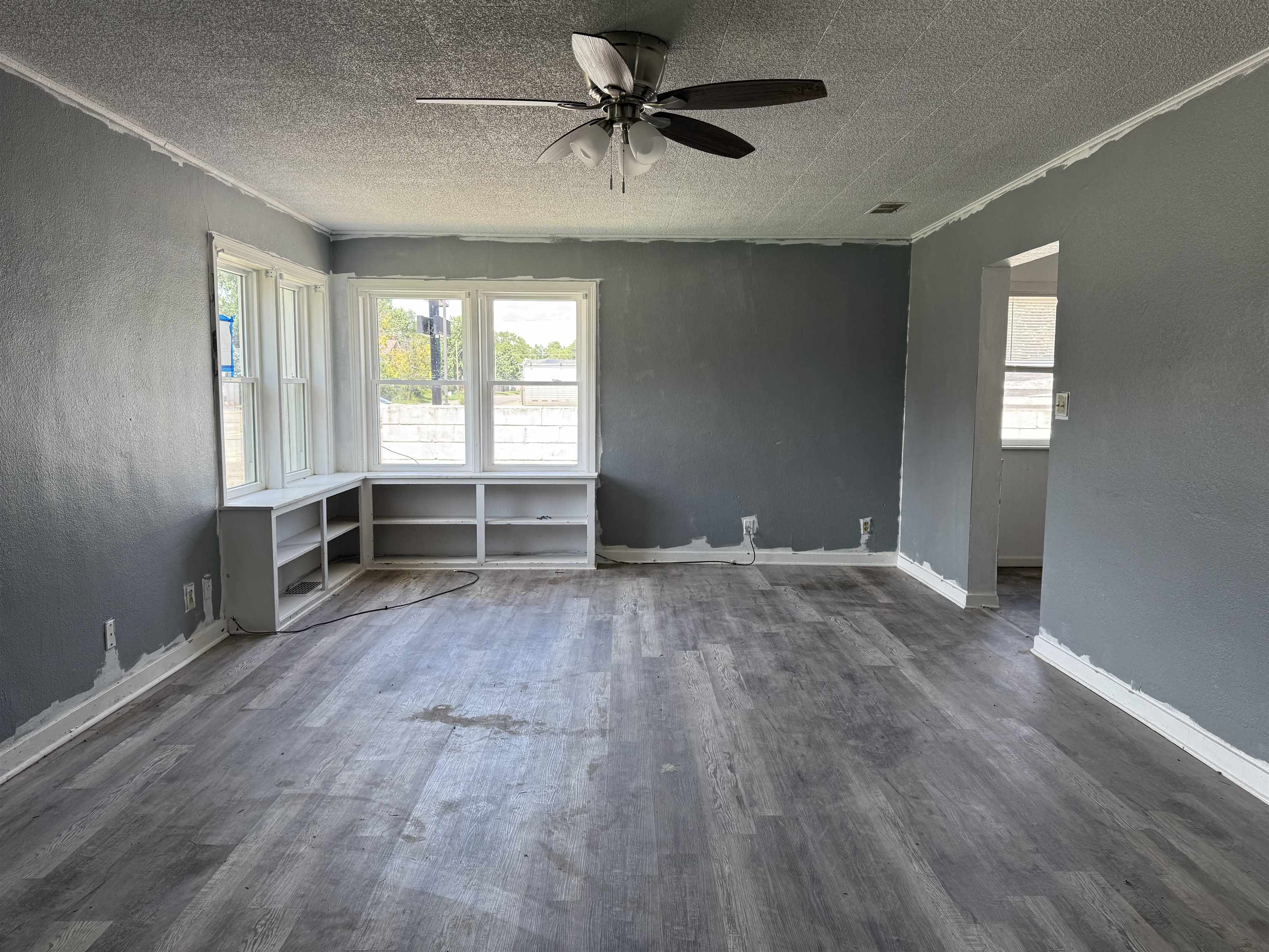 111 S Park St Property Photo 15