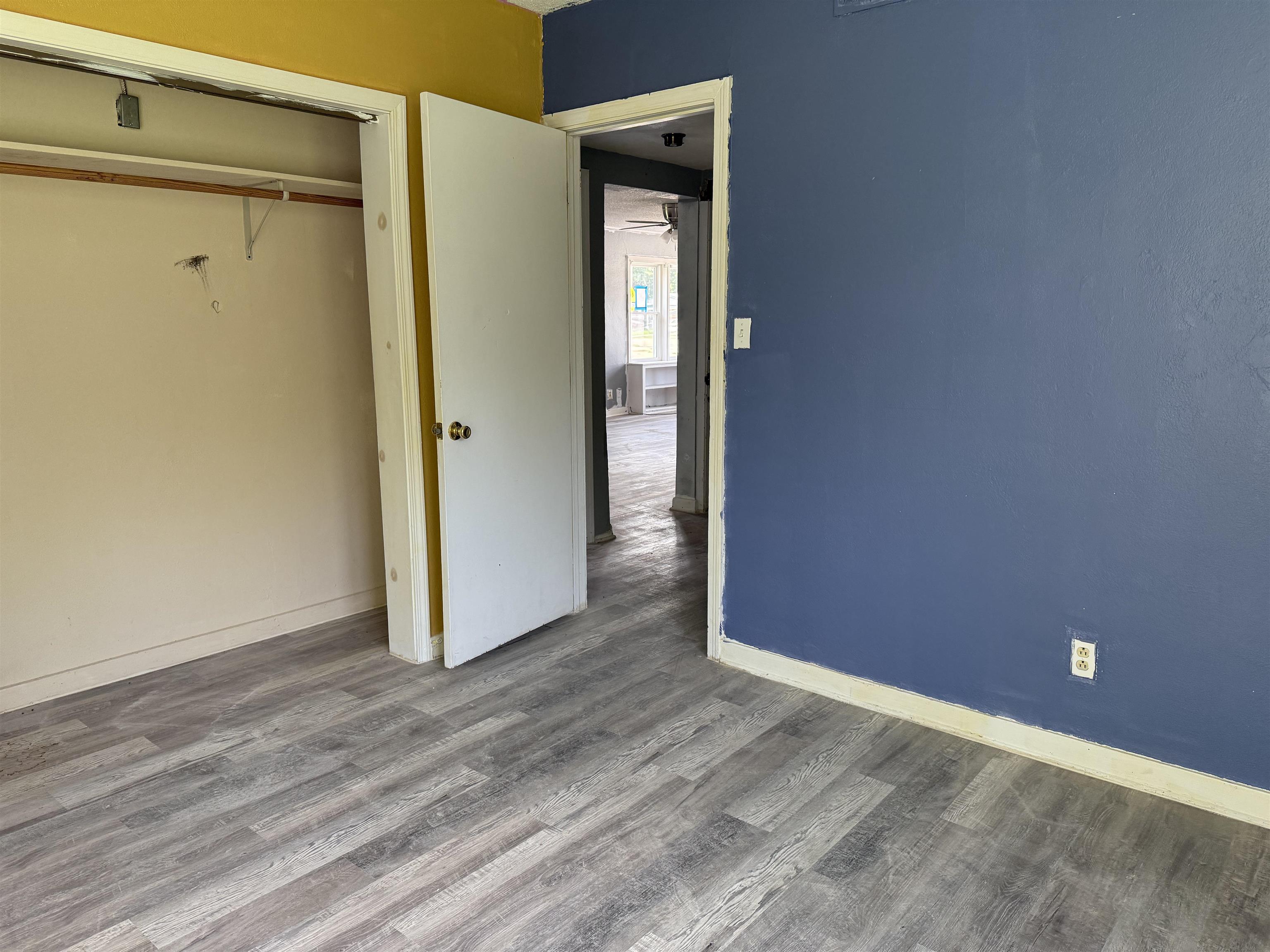 111 S Park St Property Photo 19