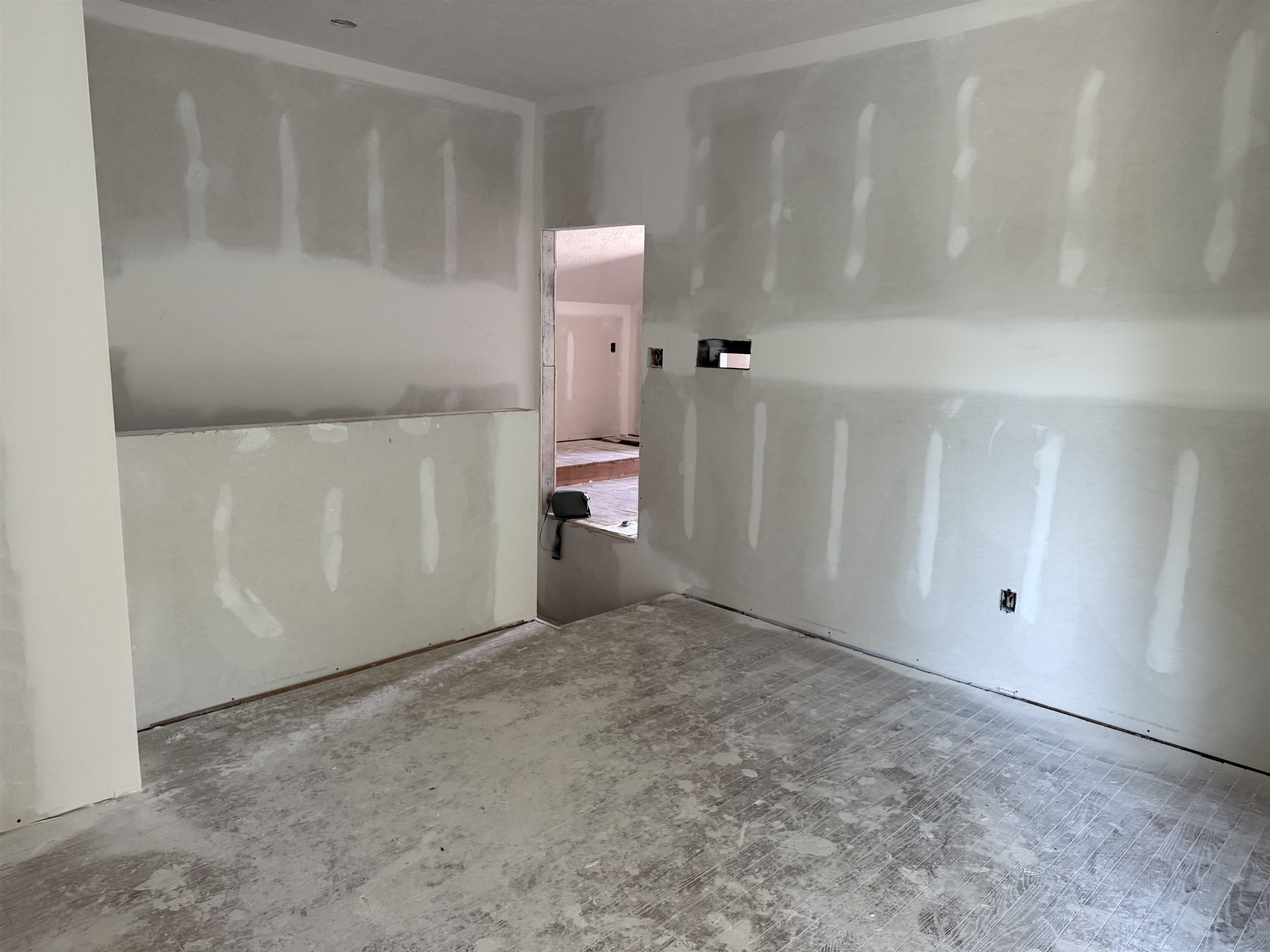 111 S Park St Property Photo 23