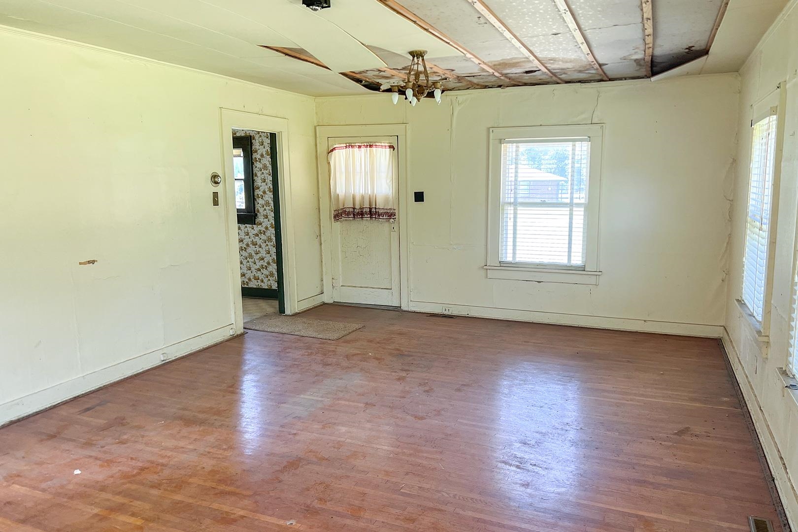 2926 N Wedgewood Property Photo 7
