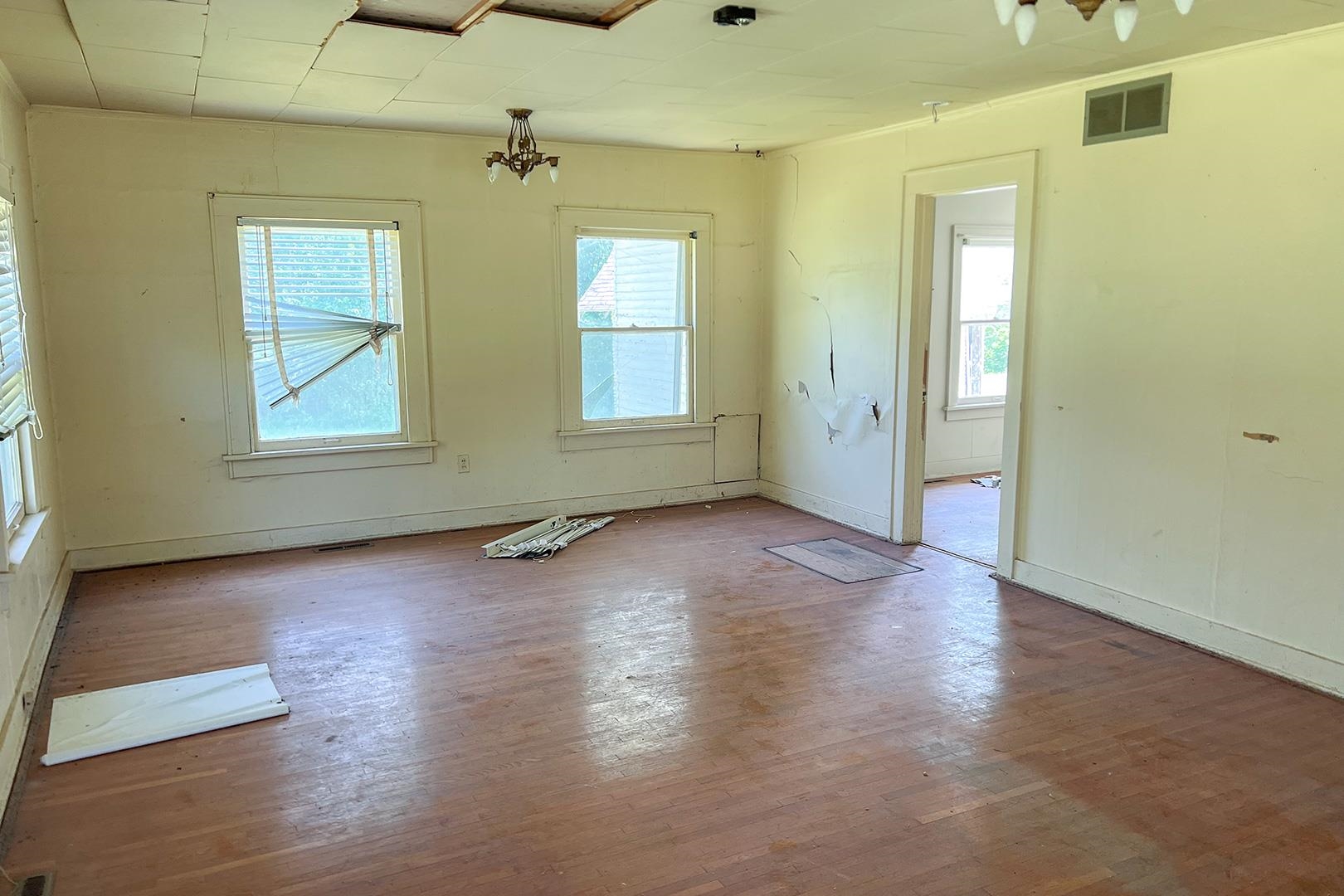 2926 N Wedgewood Property Photo 8