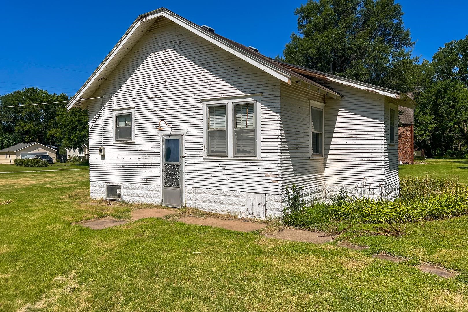 2926 N Wedgewood Property Photo 17