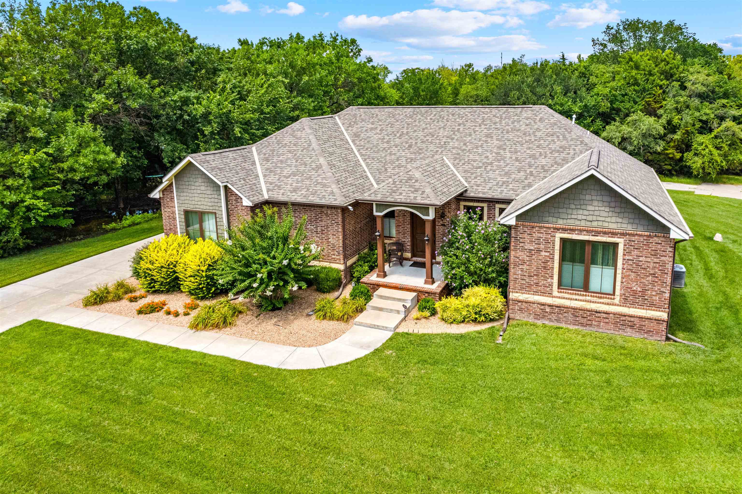 517 S Clear Creek Cir
