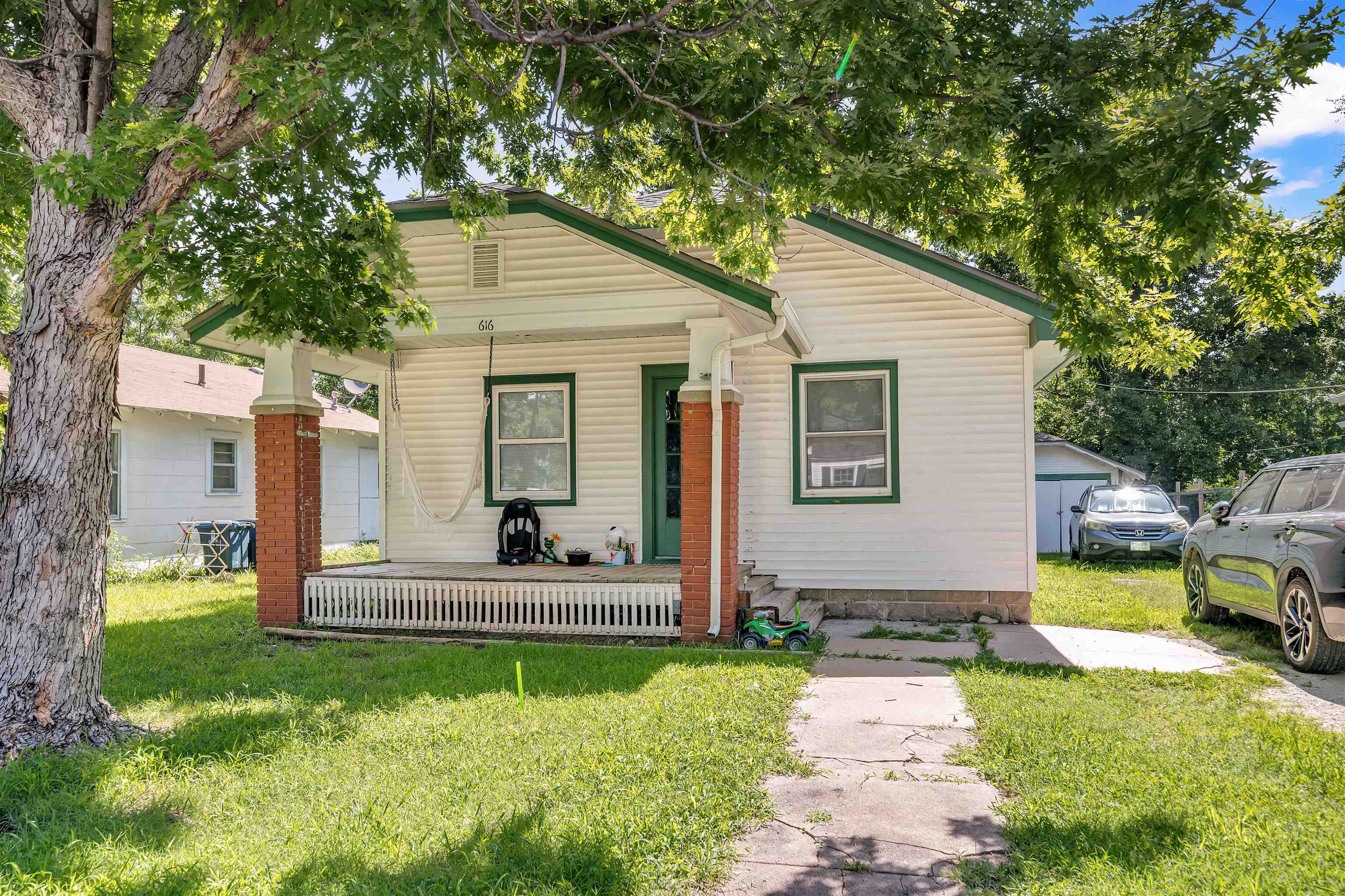616 N Alleghany St Property Photo 1