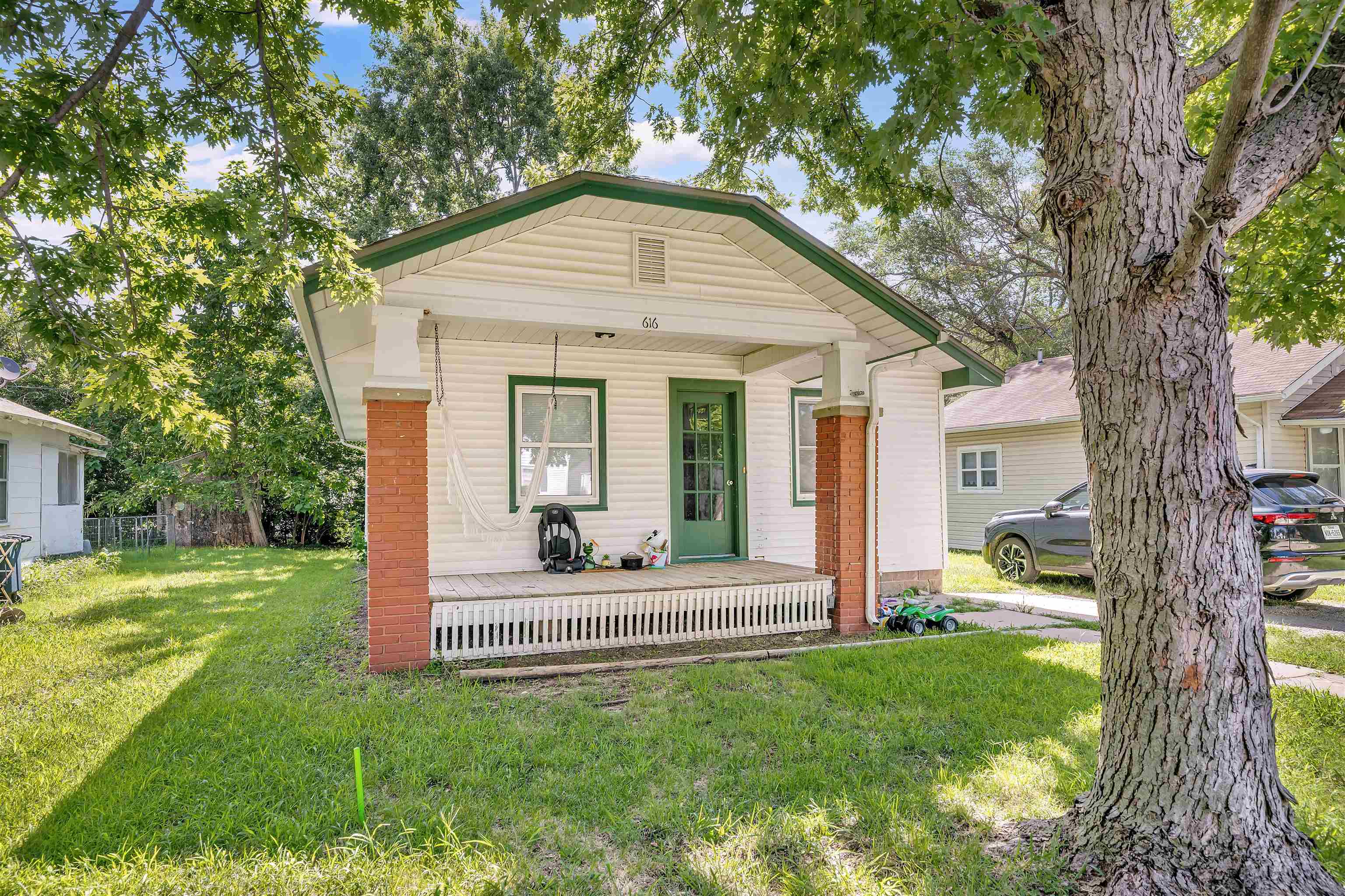 616 N Alleghany St Property Photo 3