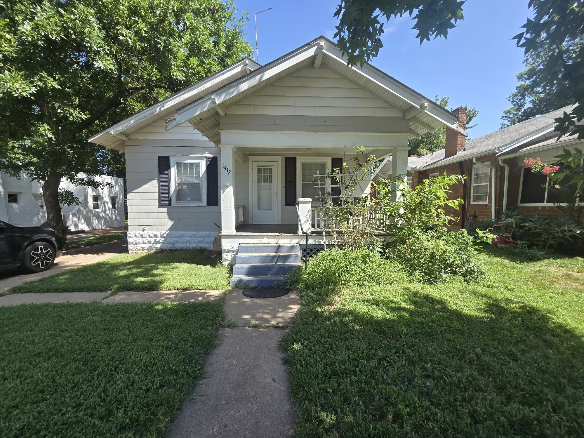1412 E 2nd Property Photo 1