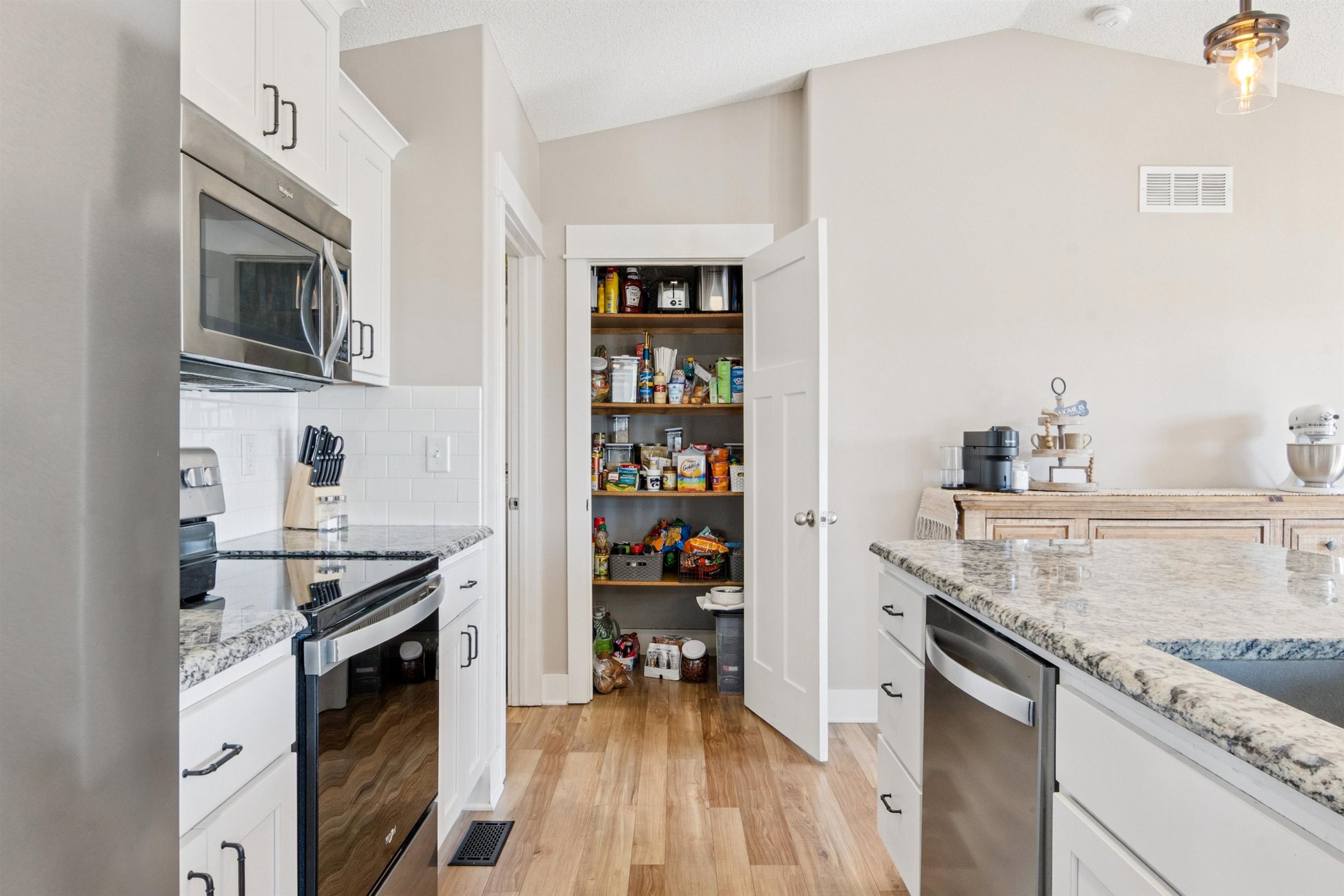 5116 N Marblefalls St Property Photo 10