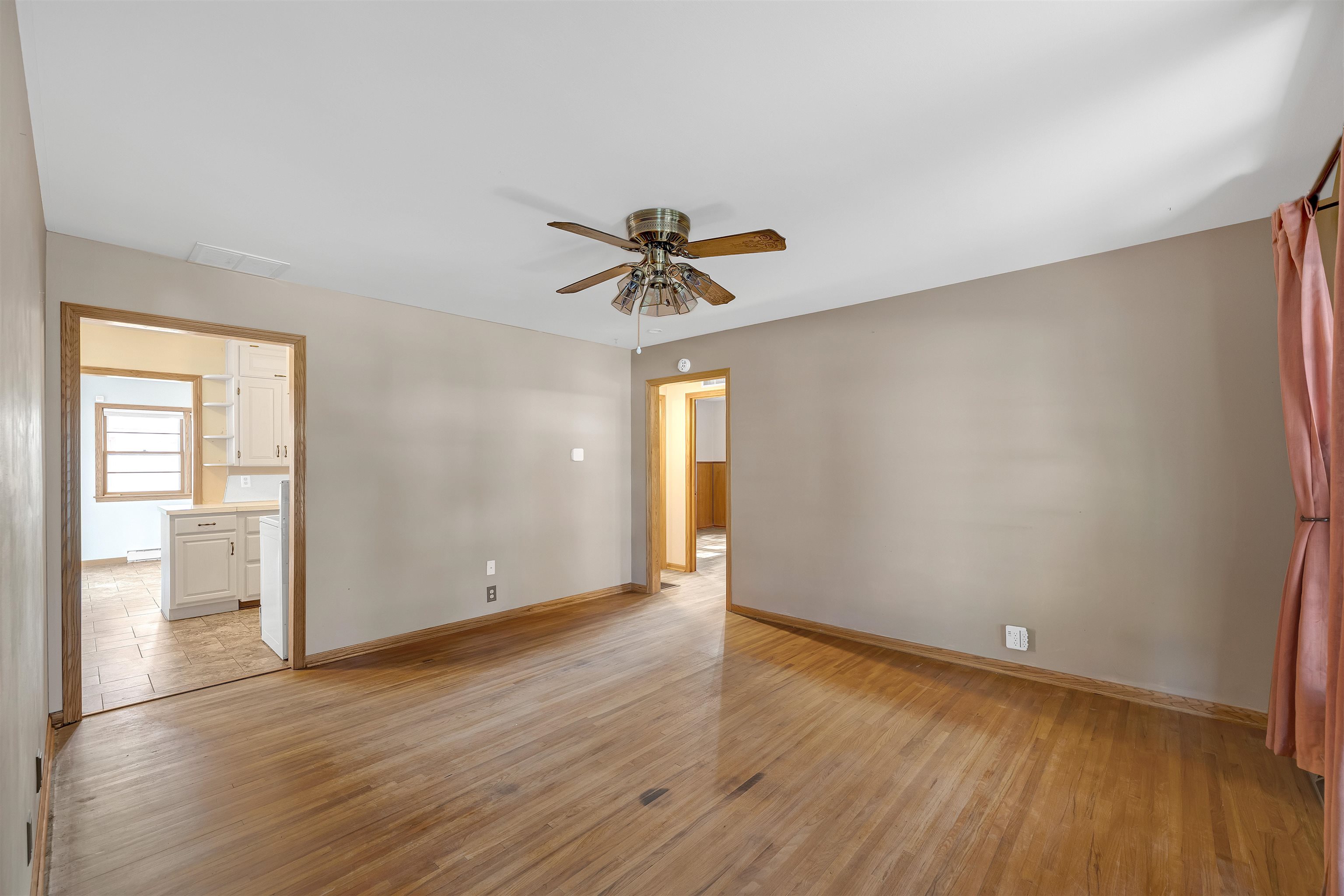 1116 E Alturas St Property Photo 5