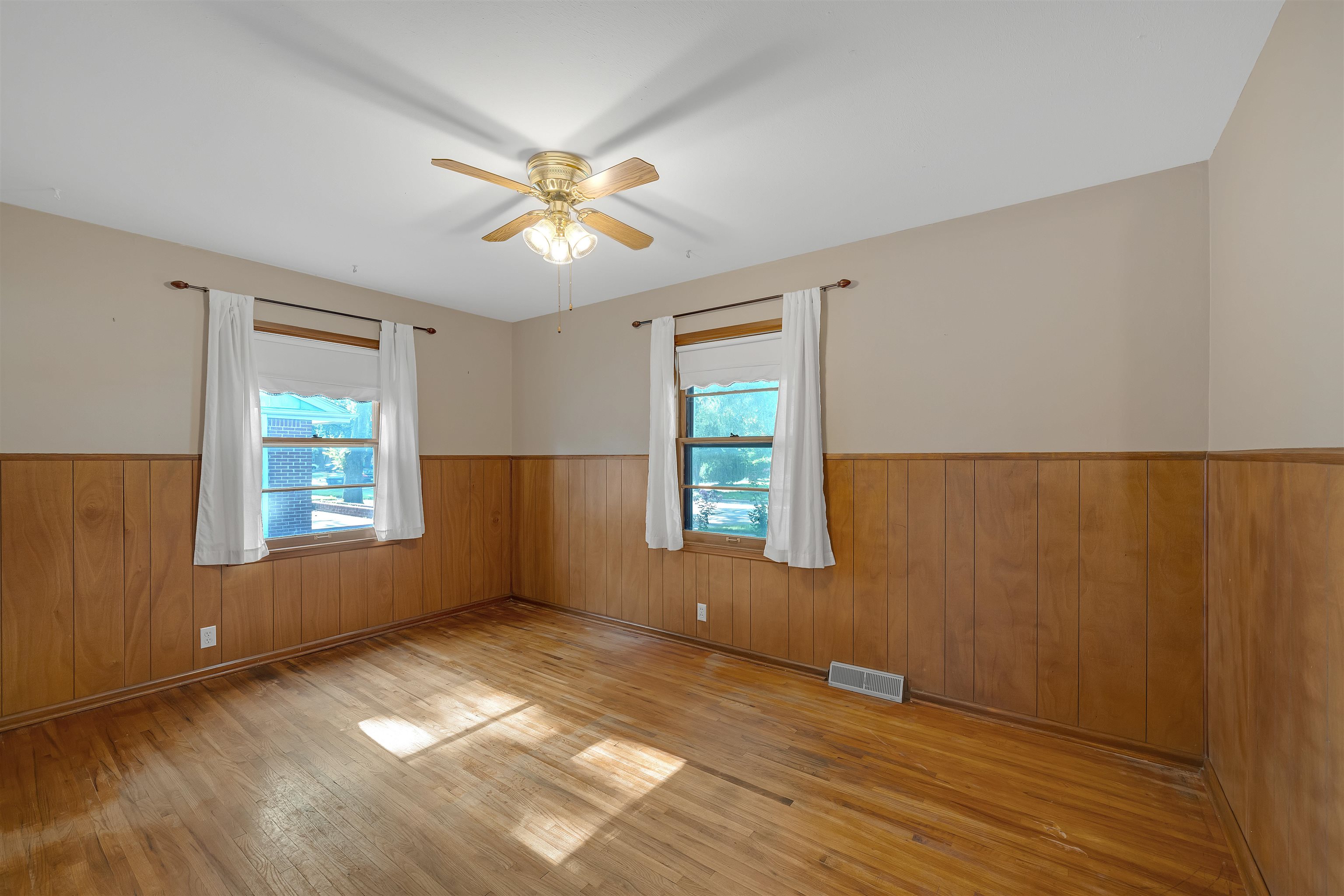 1116 E Alturas St Property Photo 8