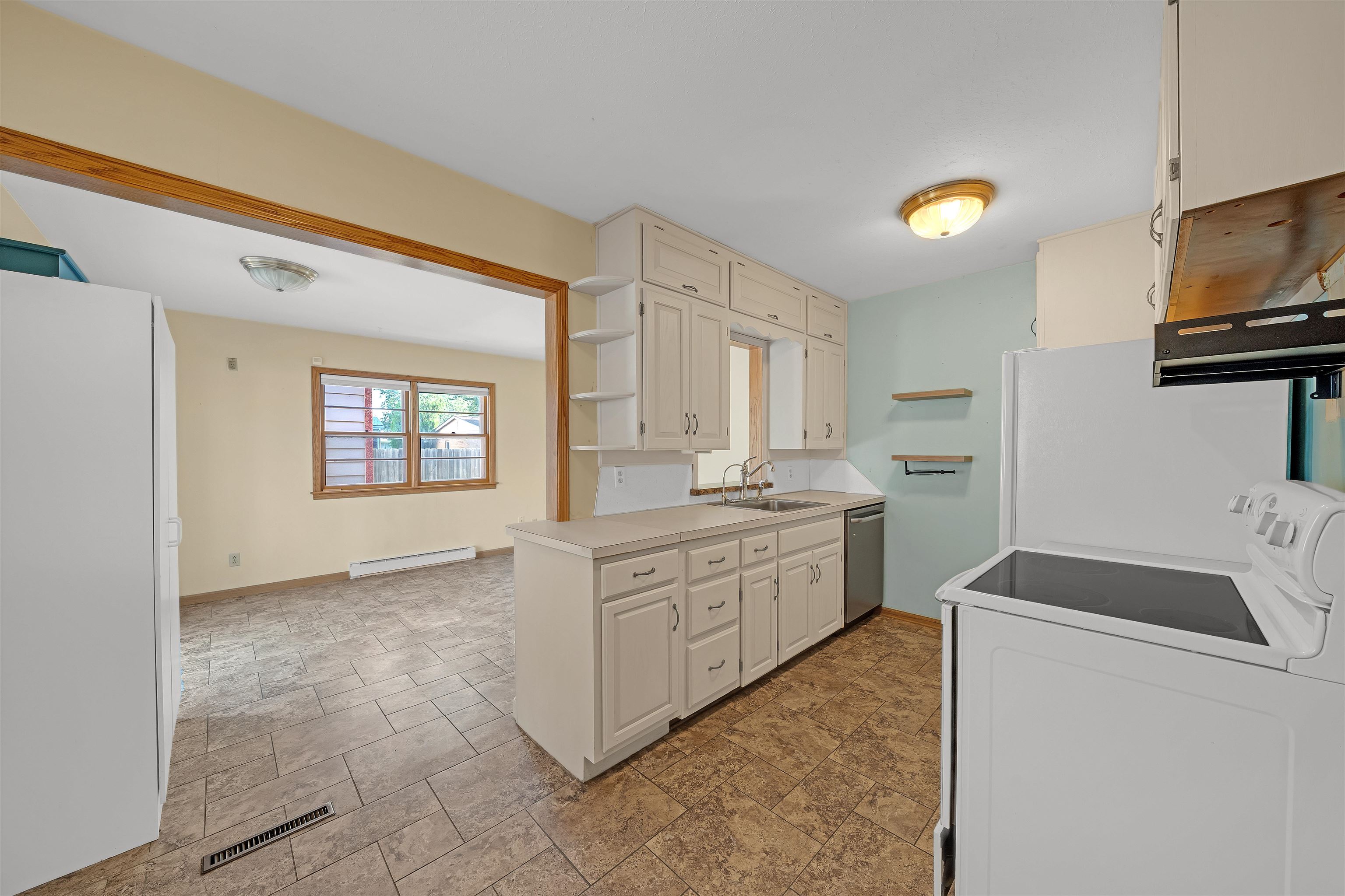 1116 E Alturas St Property Photo 14