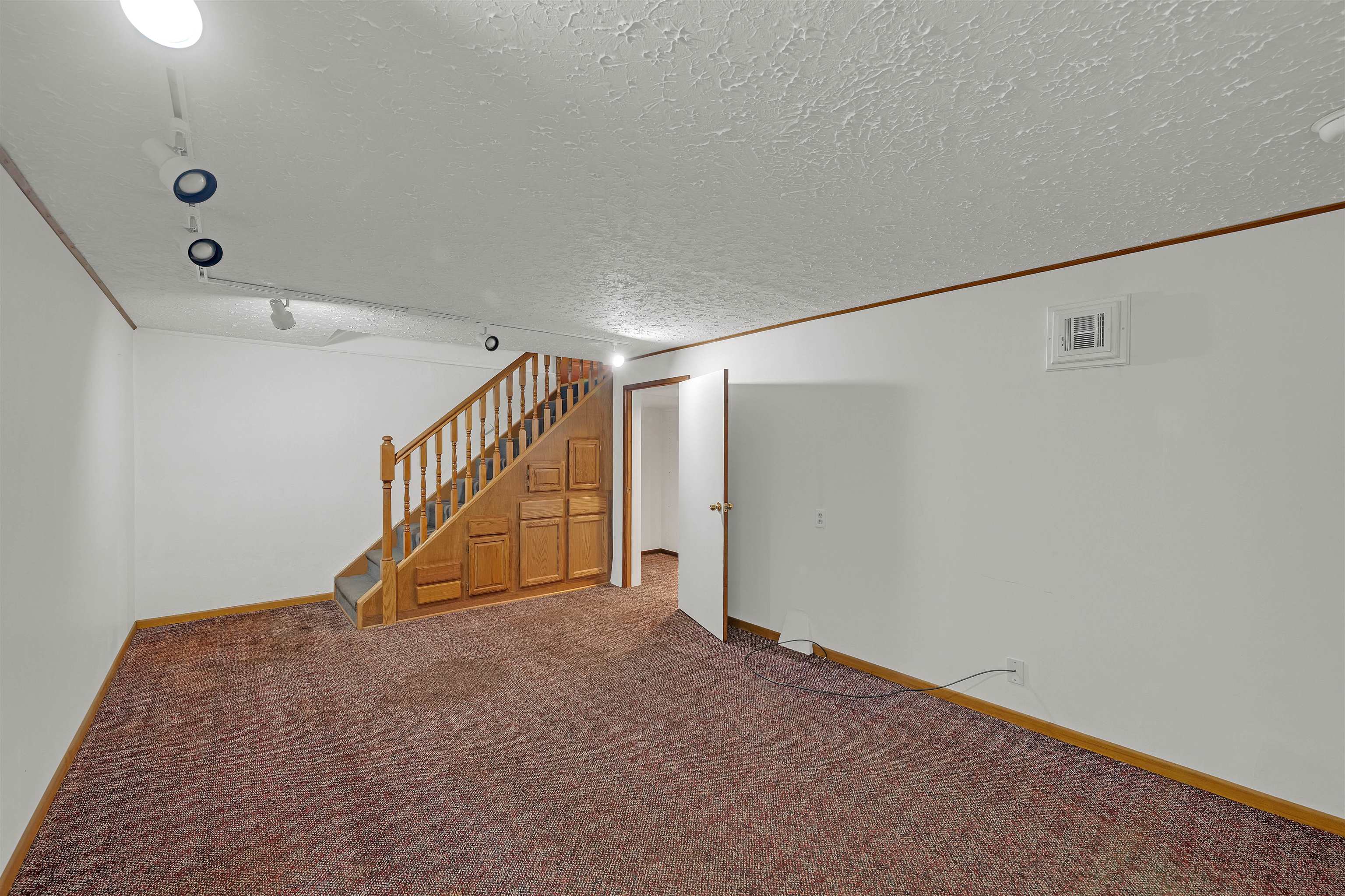 1116 E Alturas St Property Photo 22