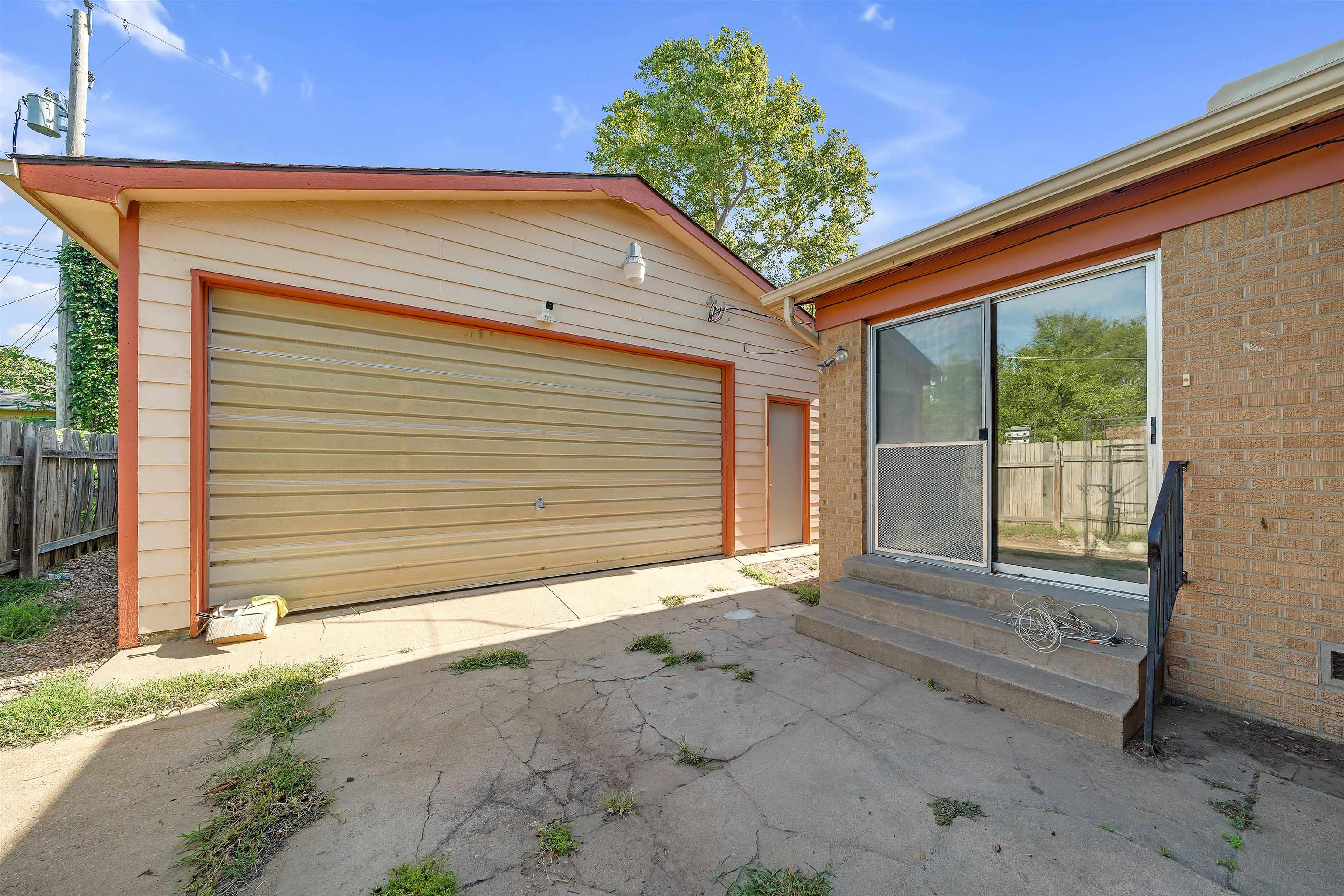 1116 E Alturas St Property Photo 30