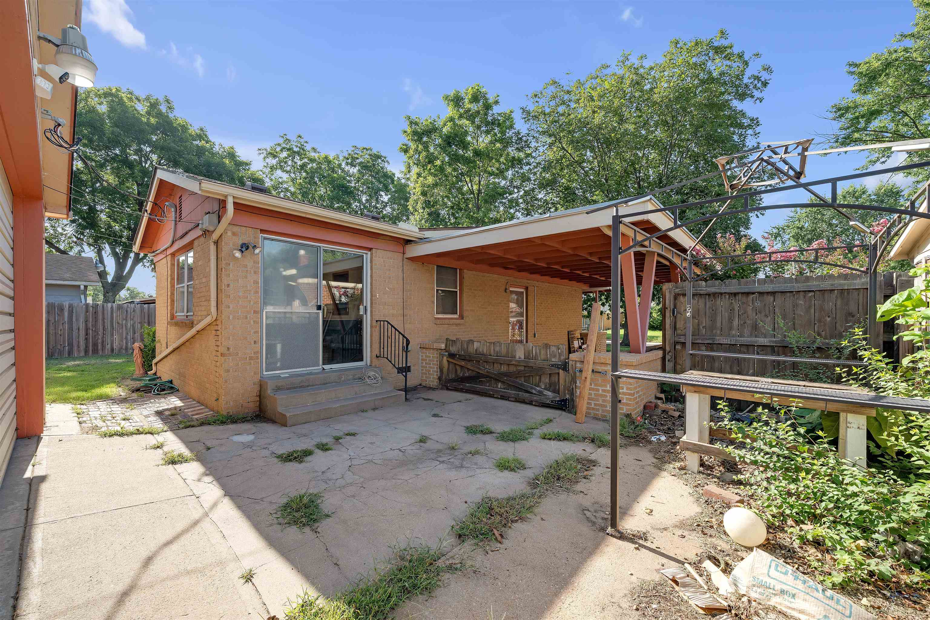 1116 E Alturas St Property Photo 31