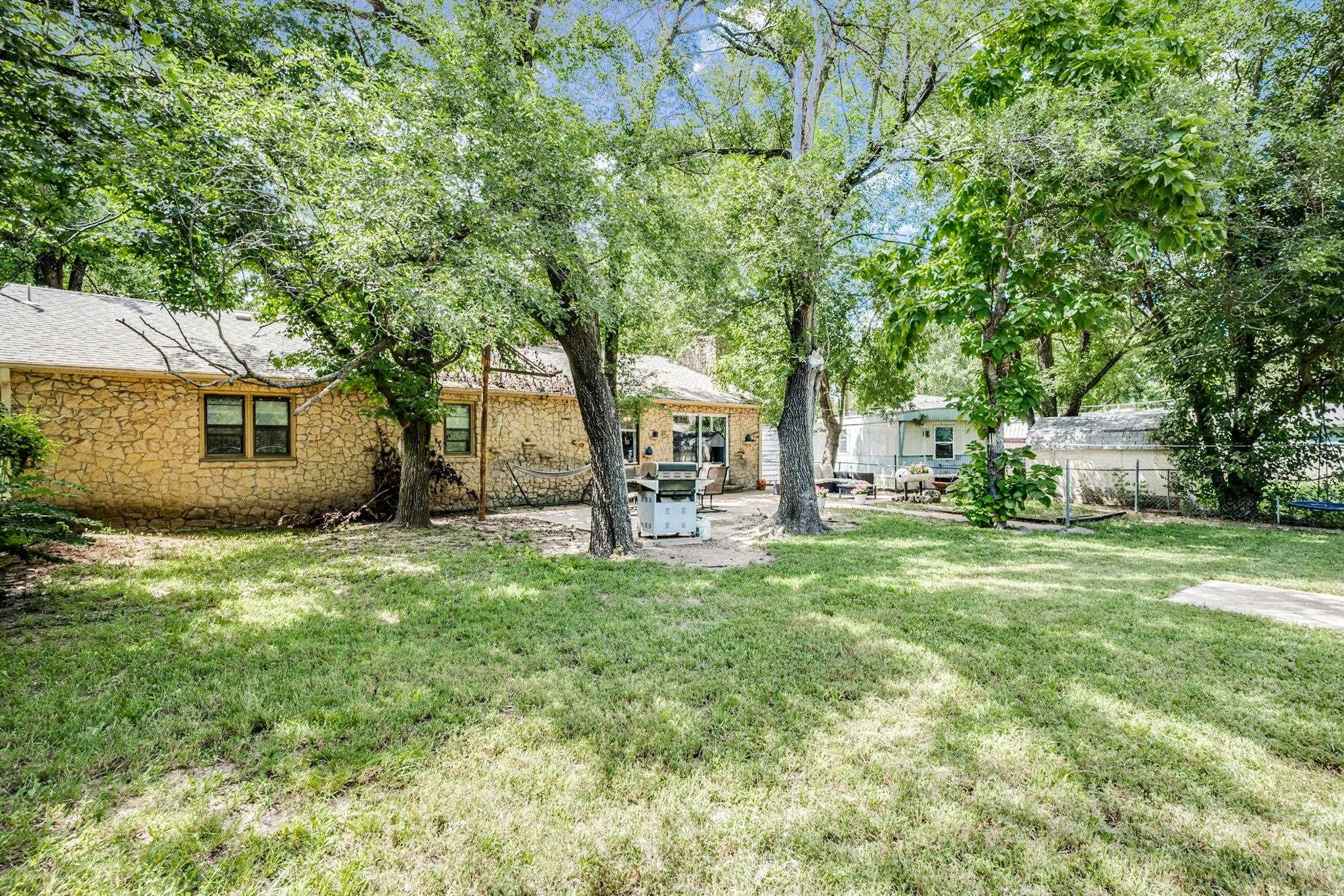 210 N Lincoln Property Photo 26