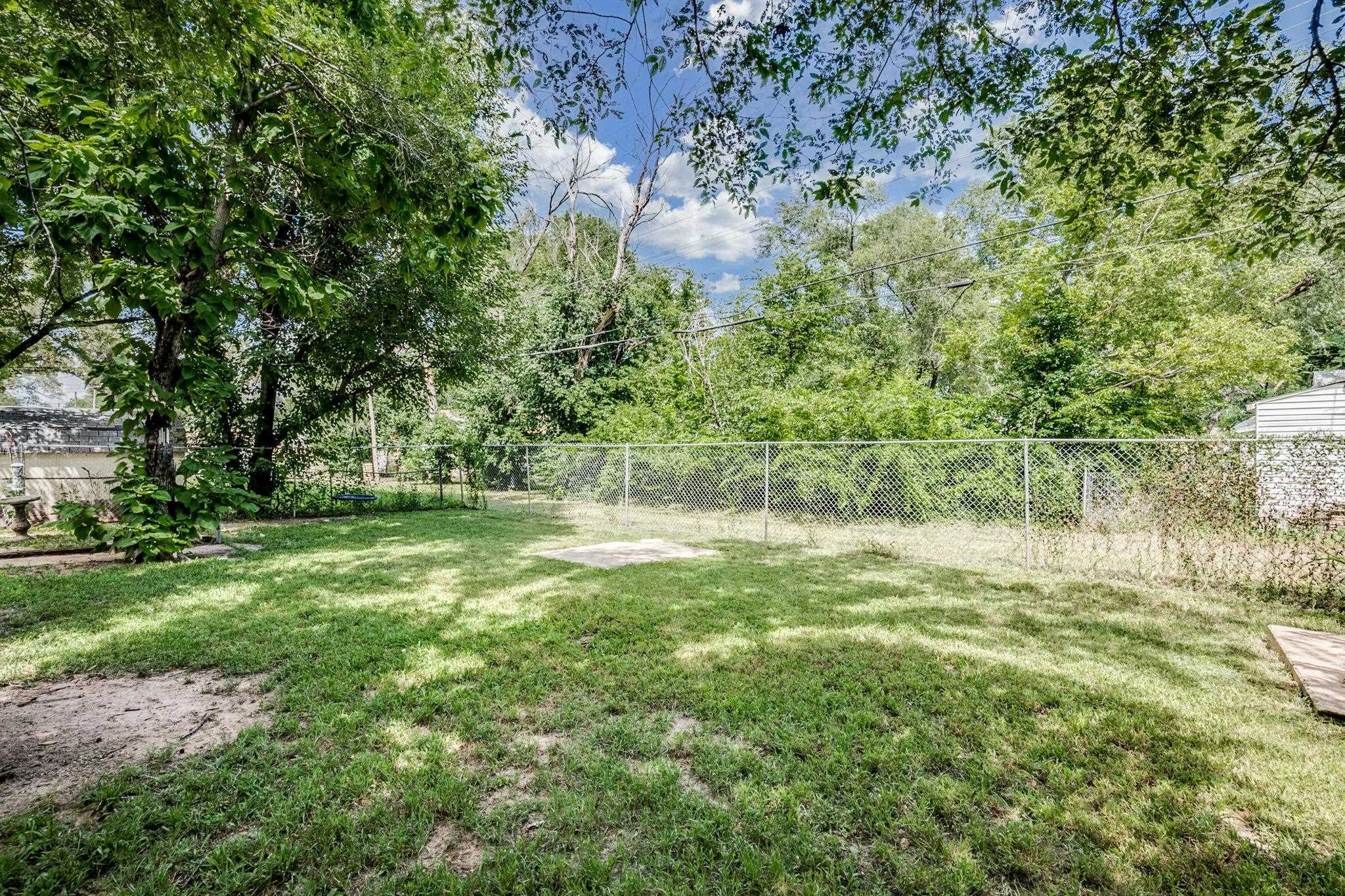 210 N Lincoln Property Photo 27