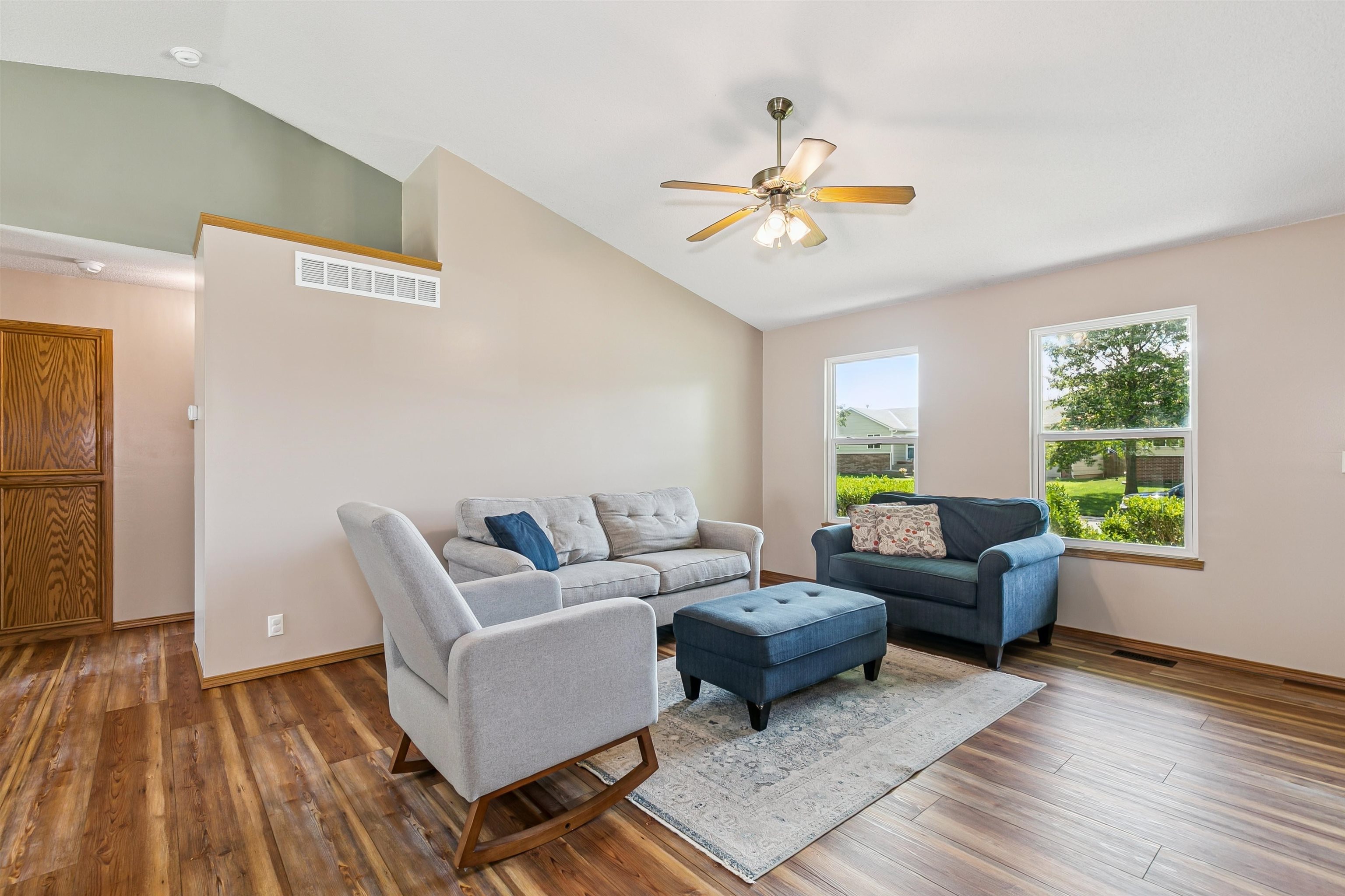 2318 S Shefford Property Photo 4