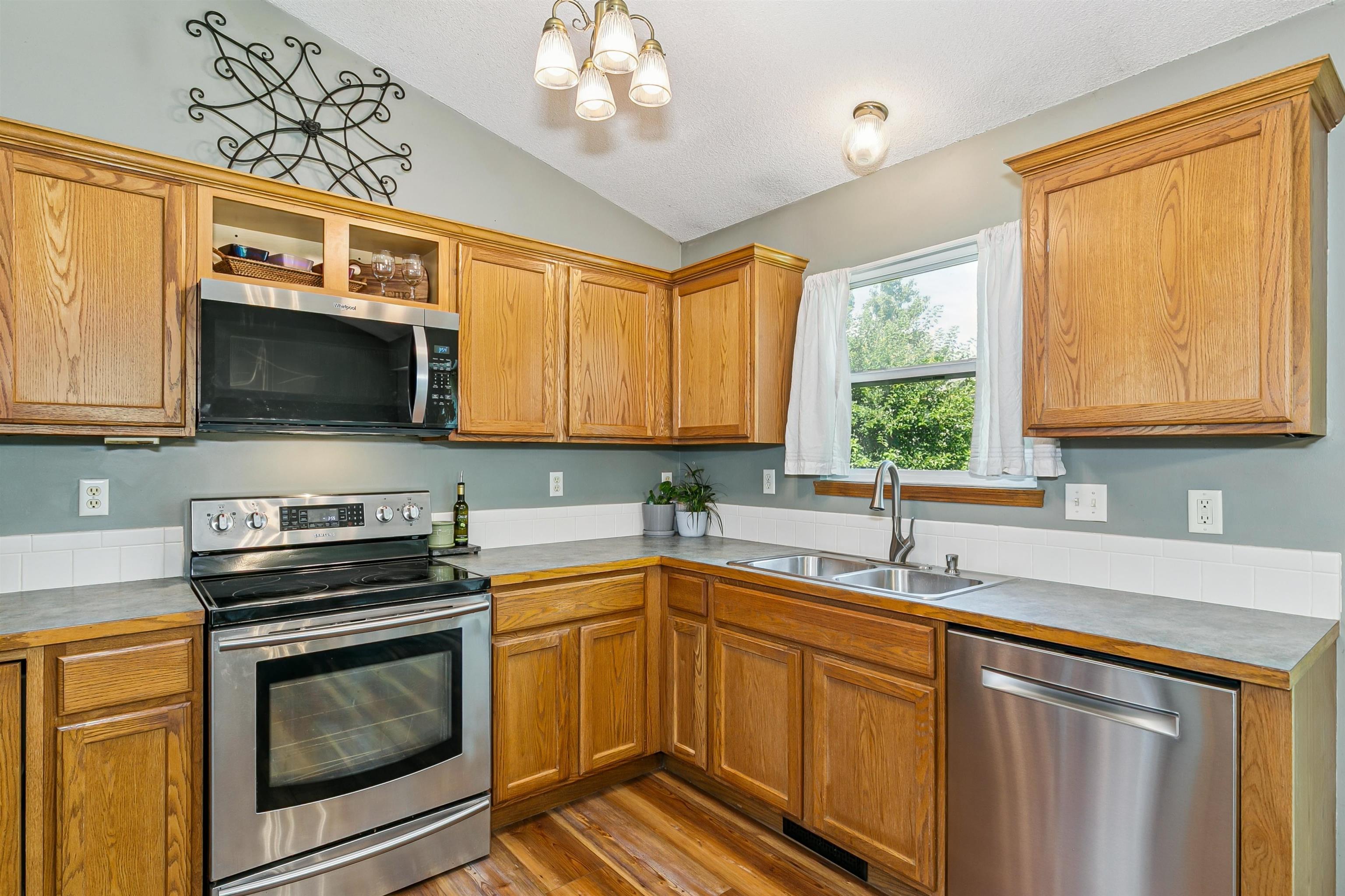 2318 S Shefford Property Photo 12