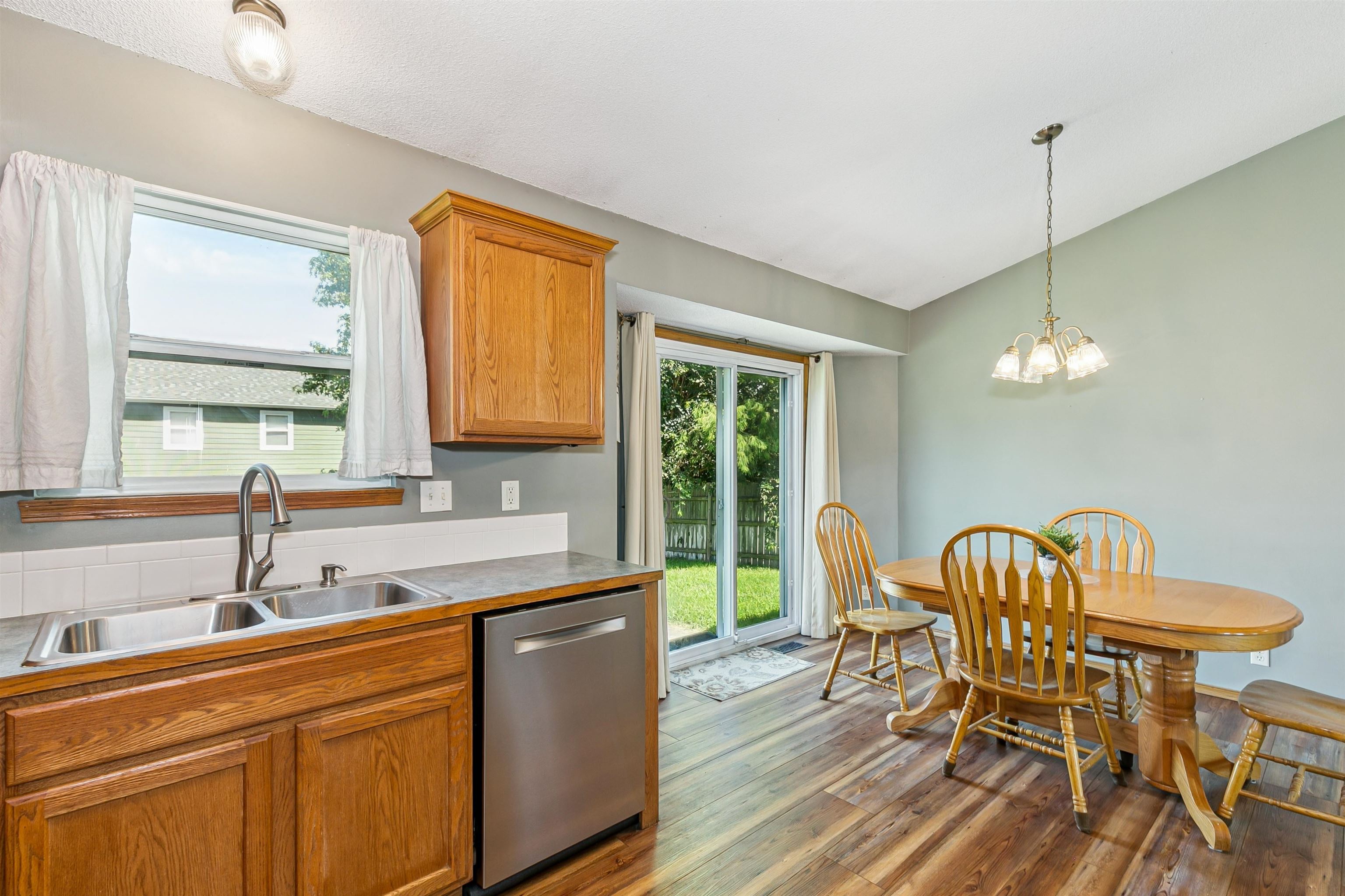 2318 S Shefford Property Photo 13