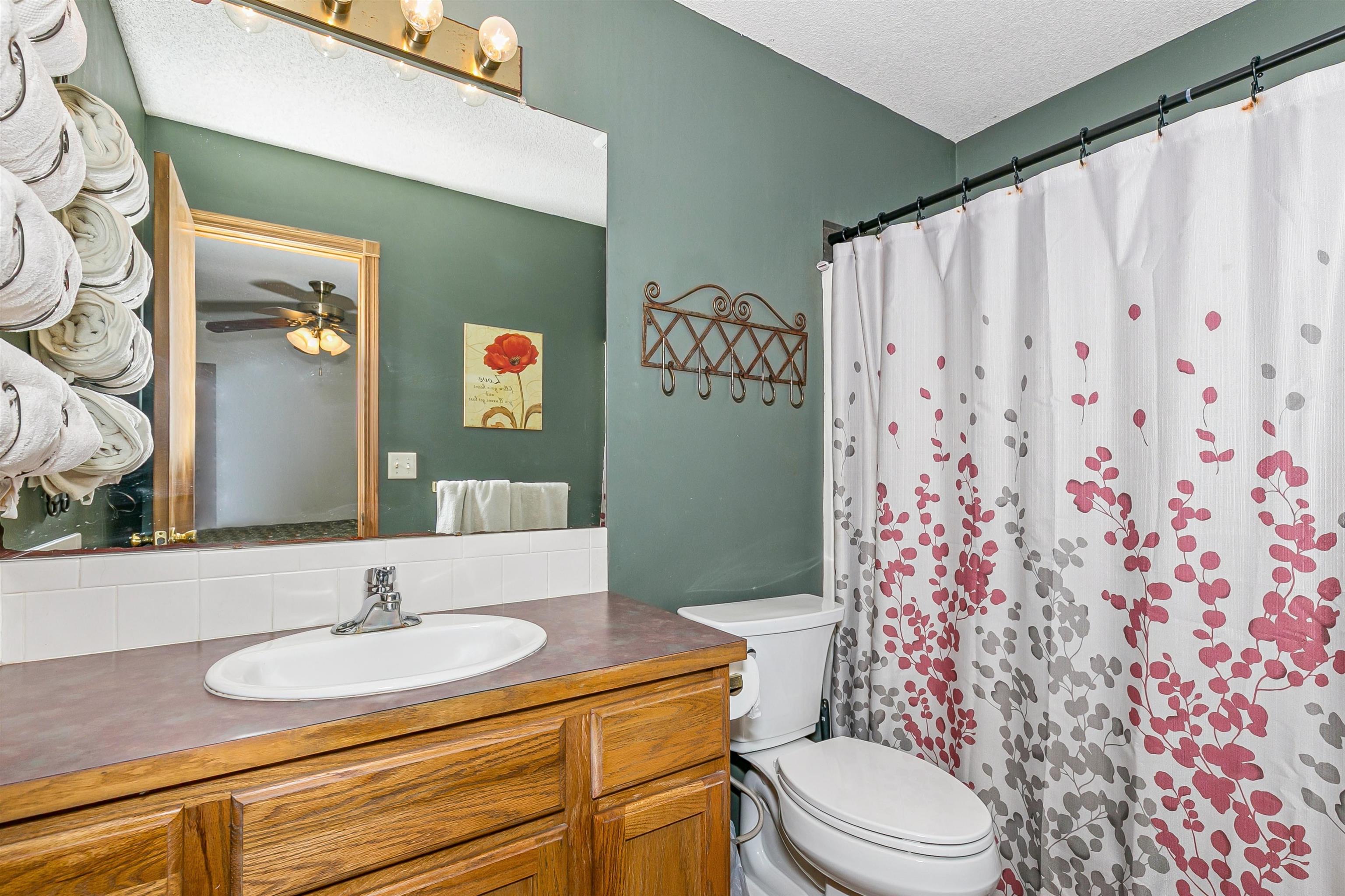 2318 S Shefford Property Photo 16