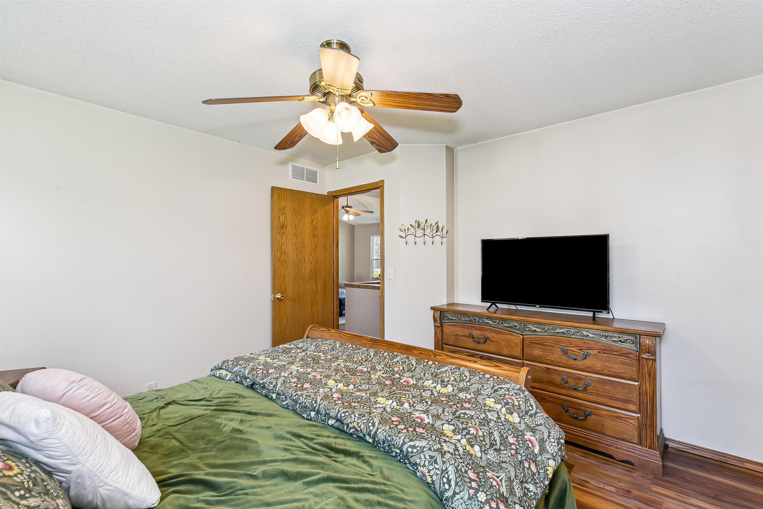 2318 S Shefford Property Photo 17