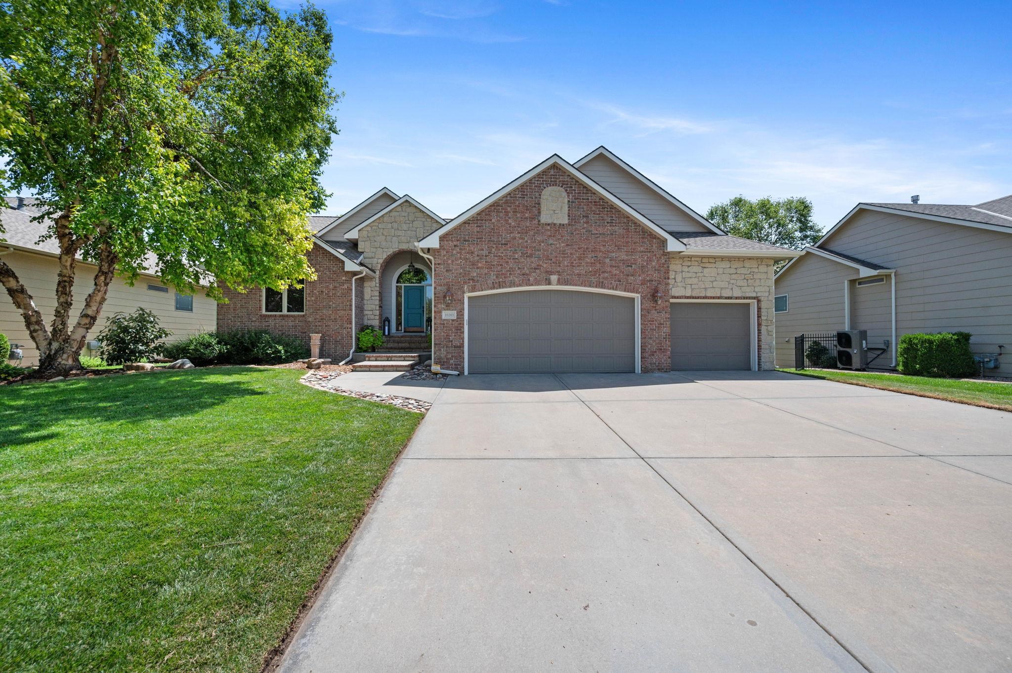 10203 W Westlakes Ct Property Photo 1