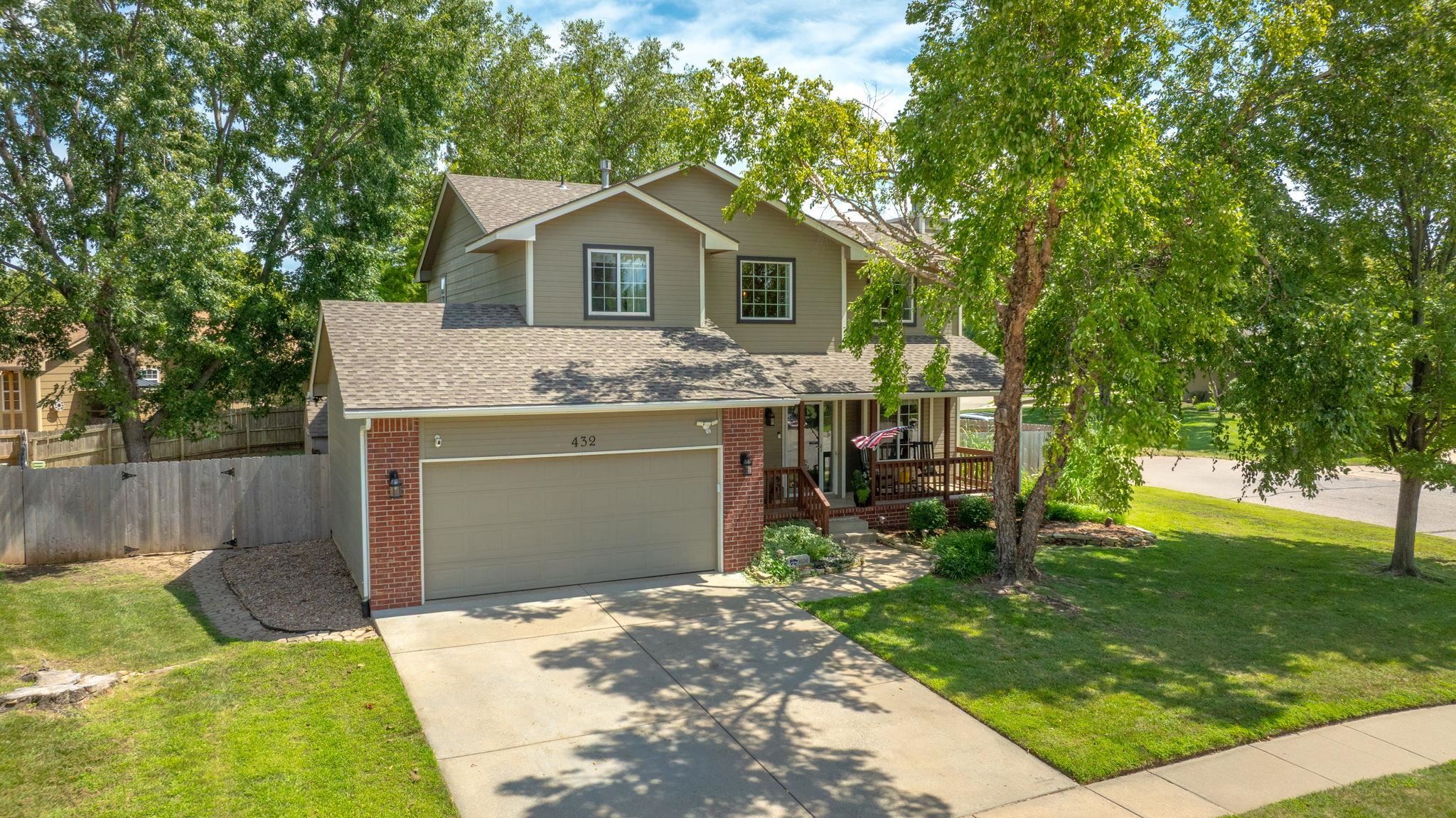 432 S Stoney Point St Property Photo 2