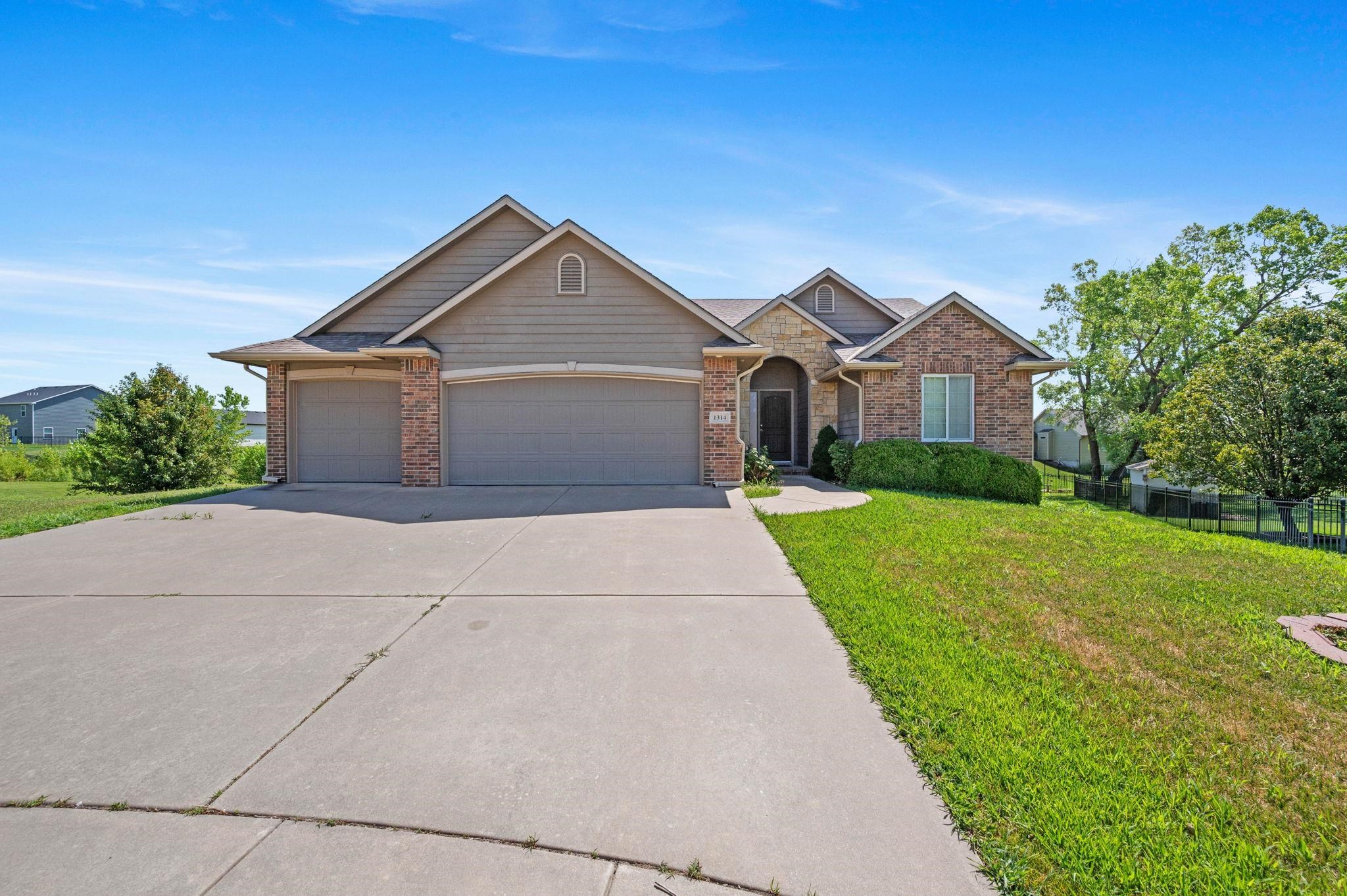 1314 S Horseback Ct Property Photo 1