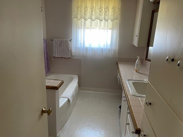 933 Spruce Street Property Photo 5