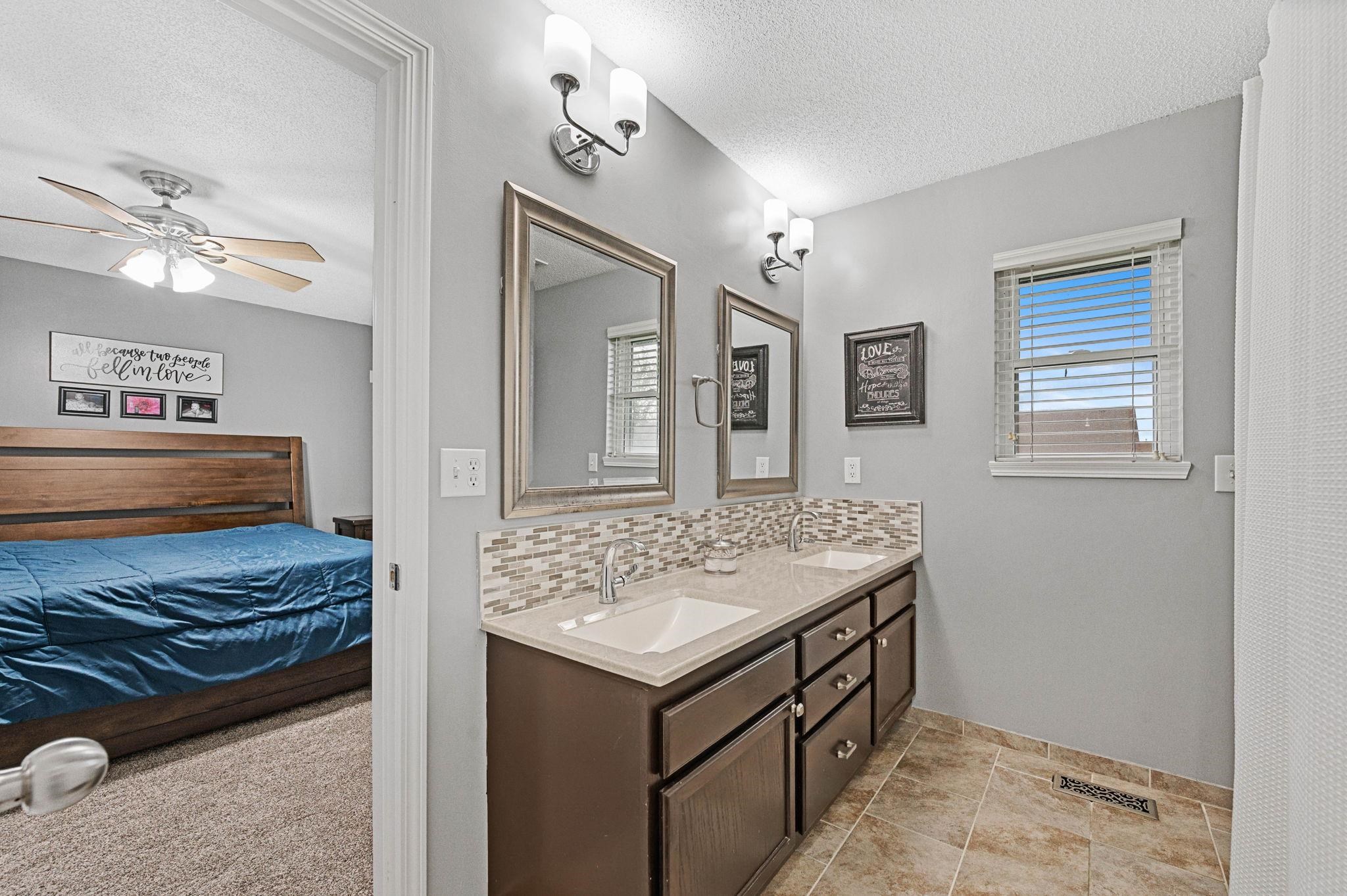 2457 E Dory Ct. Property Photo 14