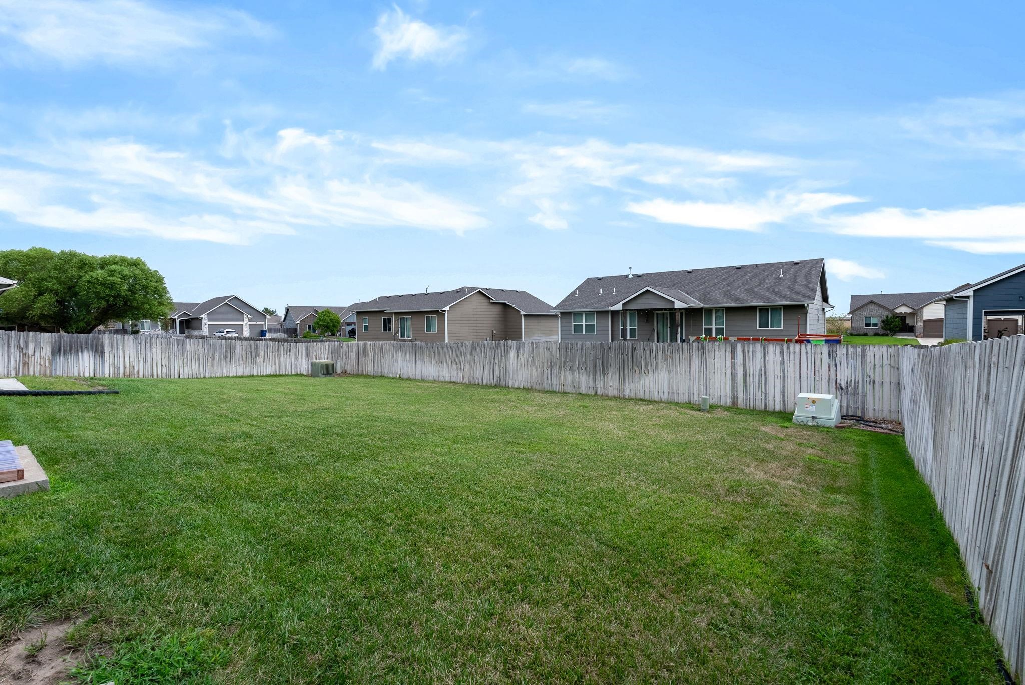 2457 E Dory Ct. Property Photo 28