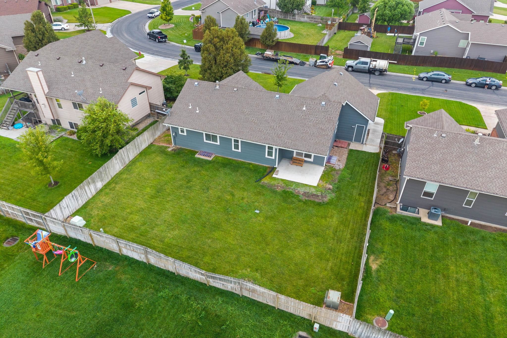 2457 E Dory Ct. Property Photo 32