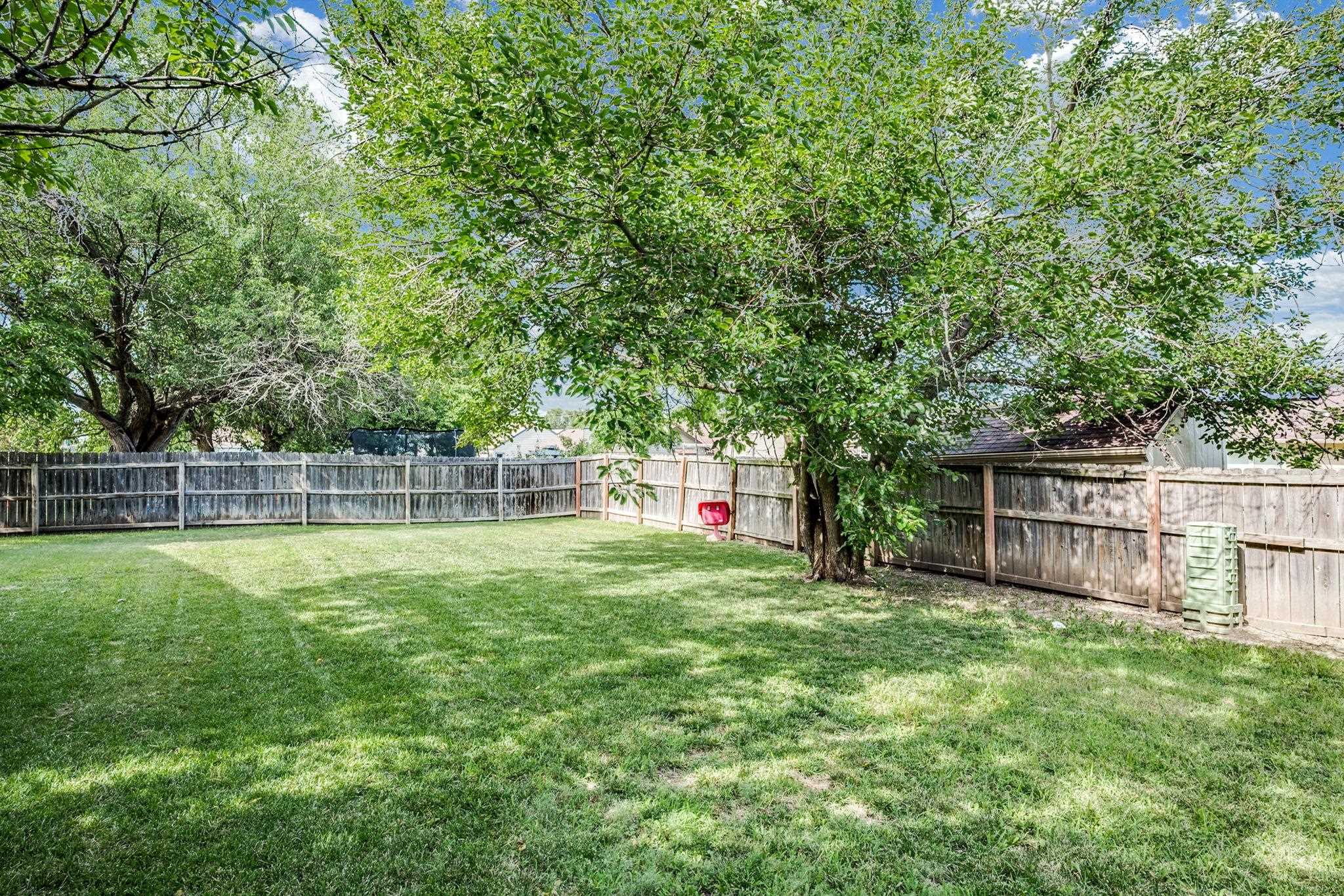 2338 S Linden Cir Property Photo 31