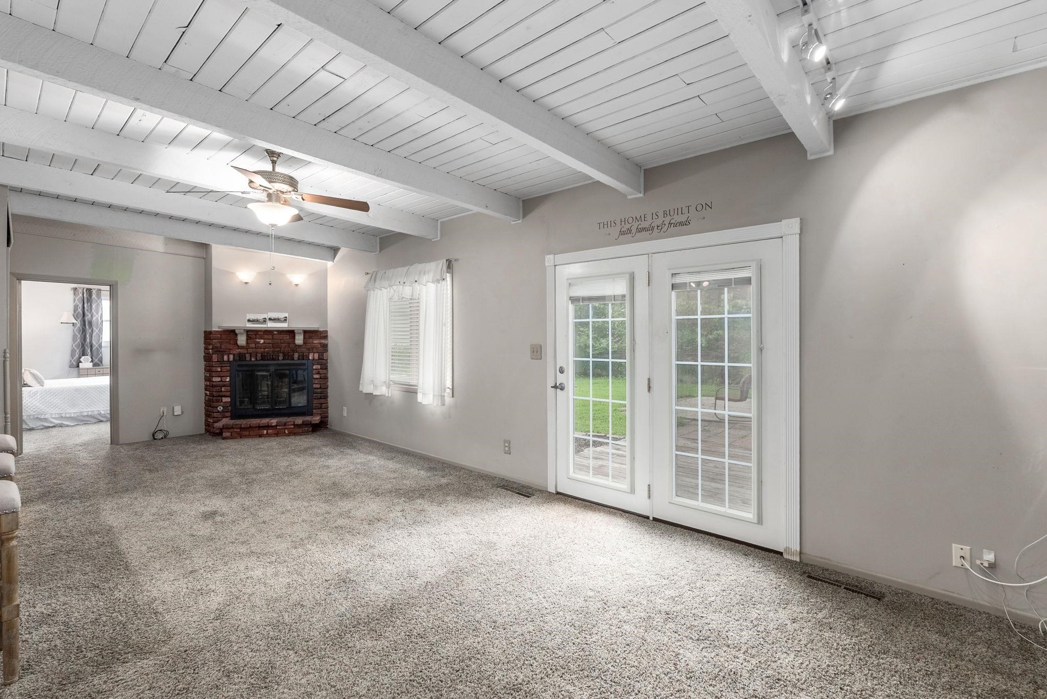 913 N Wilbur Ln Property Photo 11