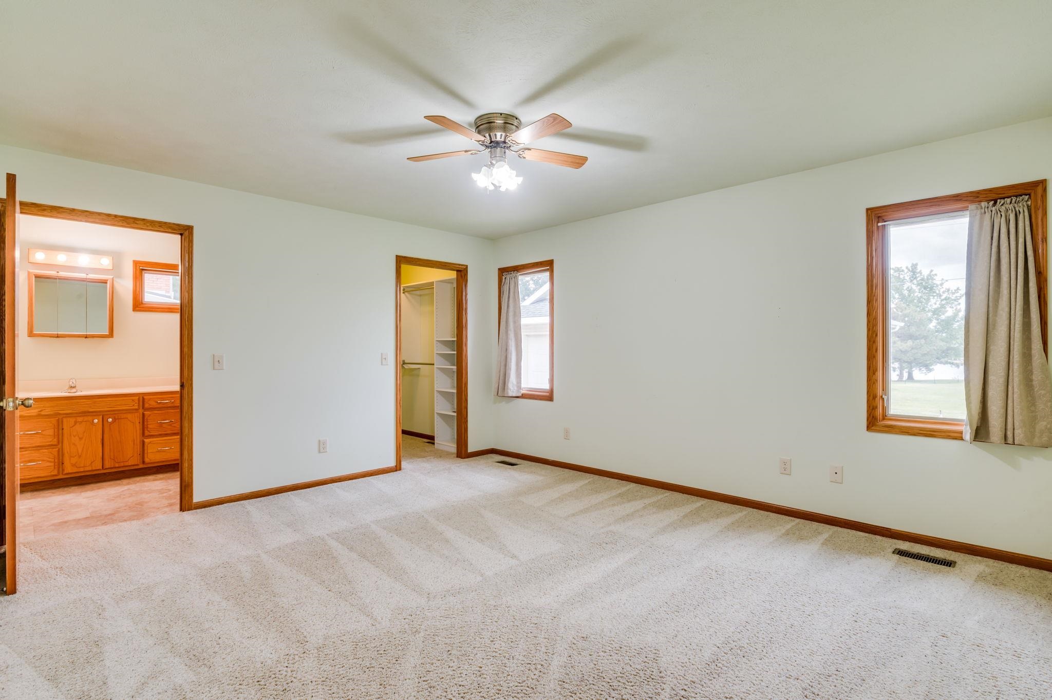 42 Detroit Dr Property Photo 11