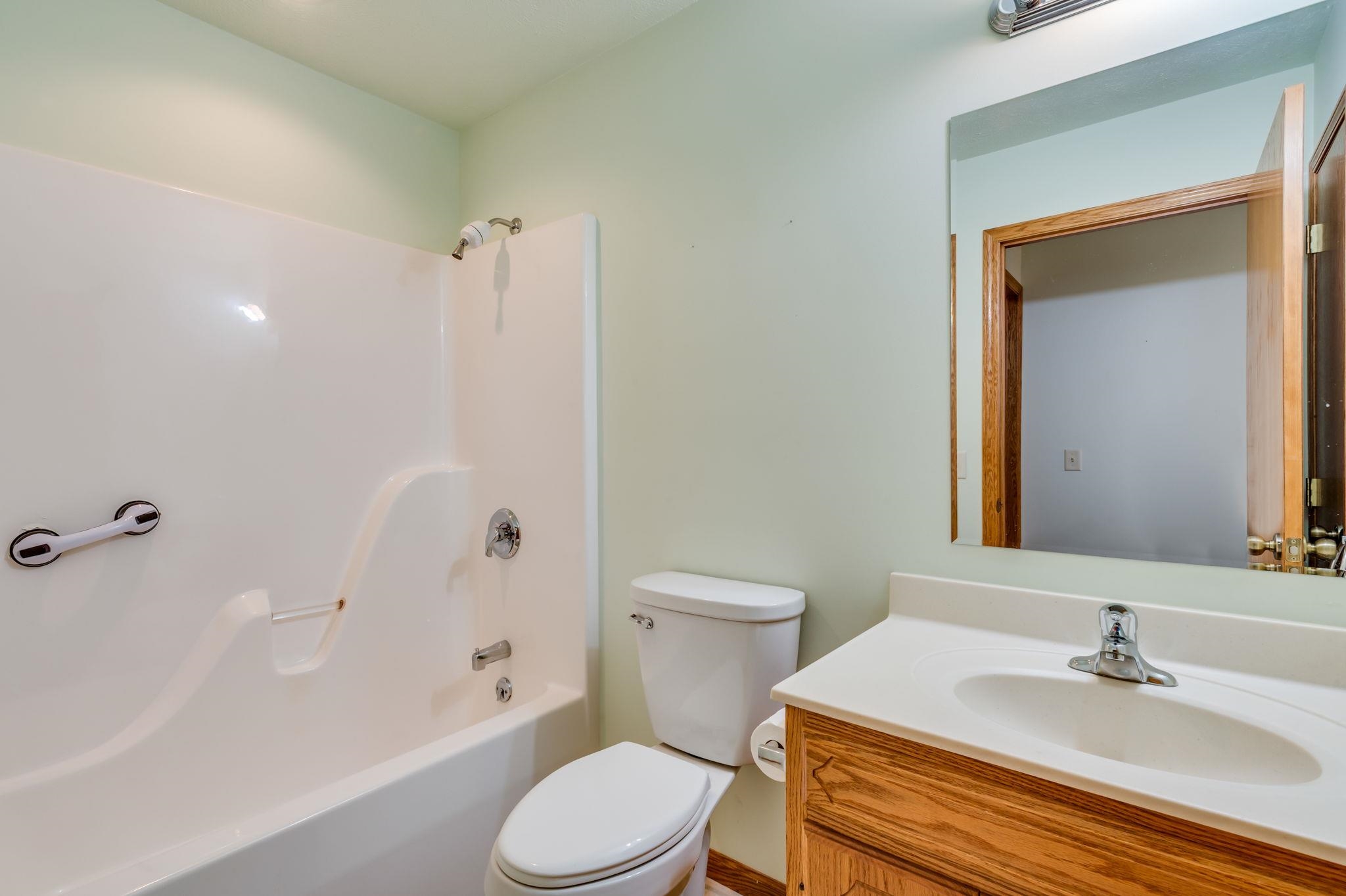 42 Detroit Dr Property Photo 15