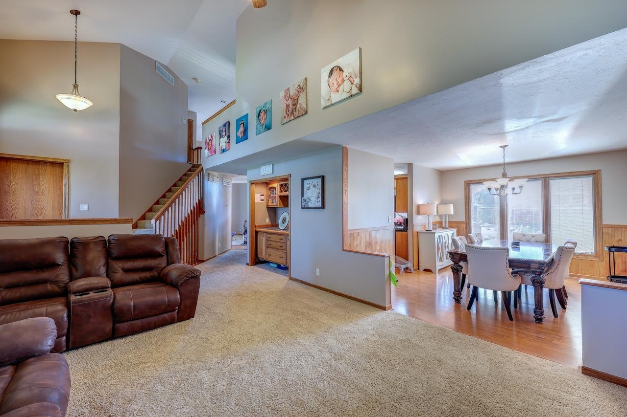 3408 Lakeshore Drive Property Photo 7