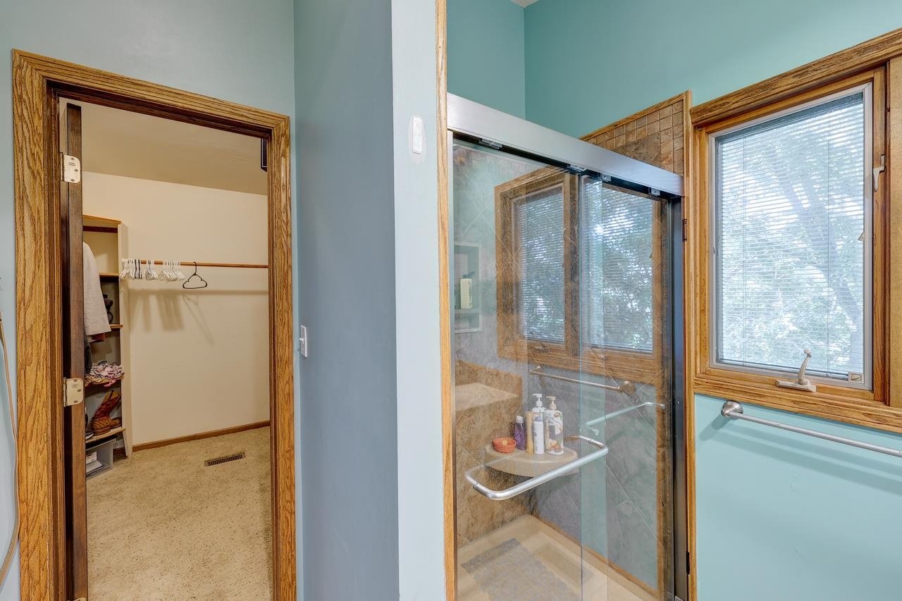 3408 Lakeshore Drive Property Photo 18