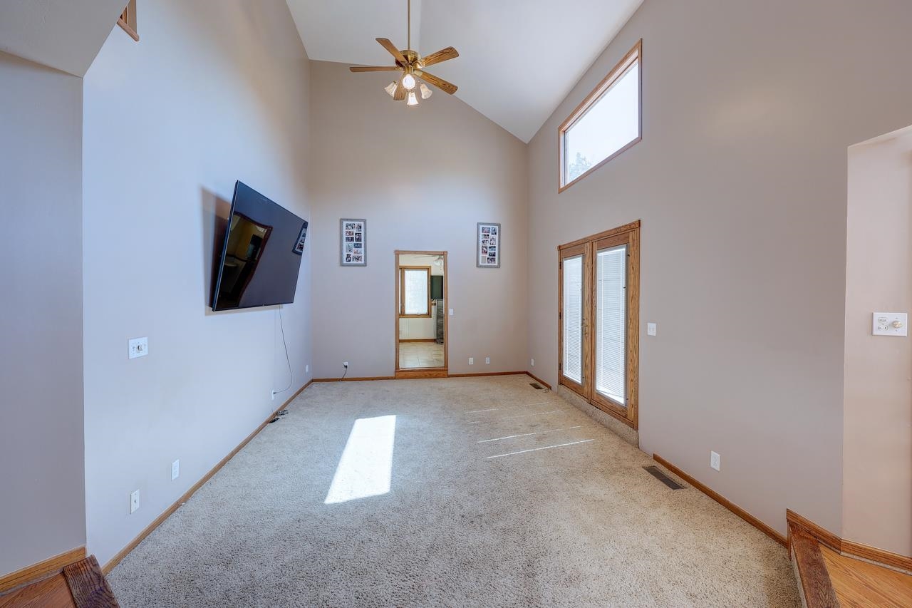 3408 Lakeshore Drive Property Photo 21